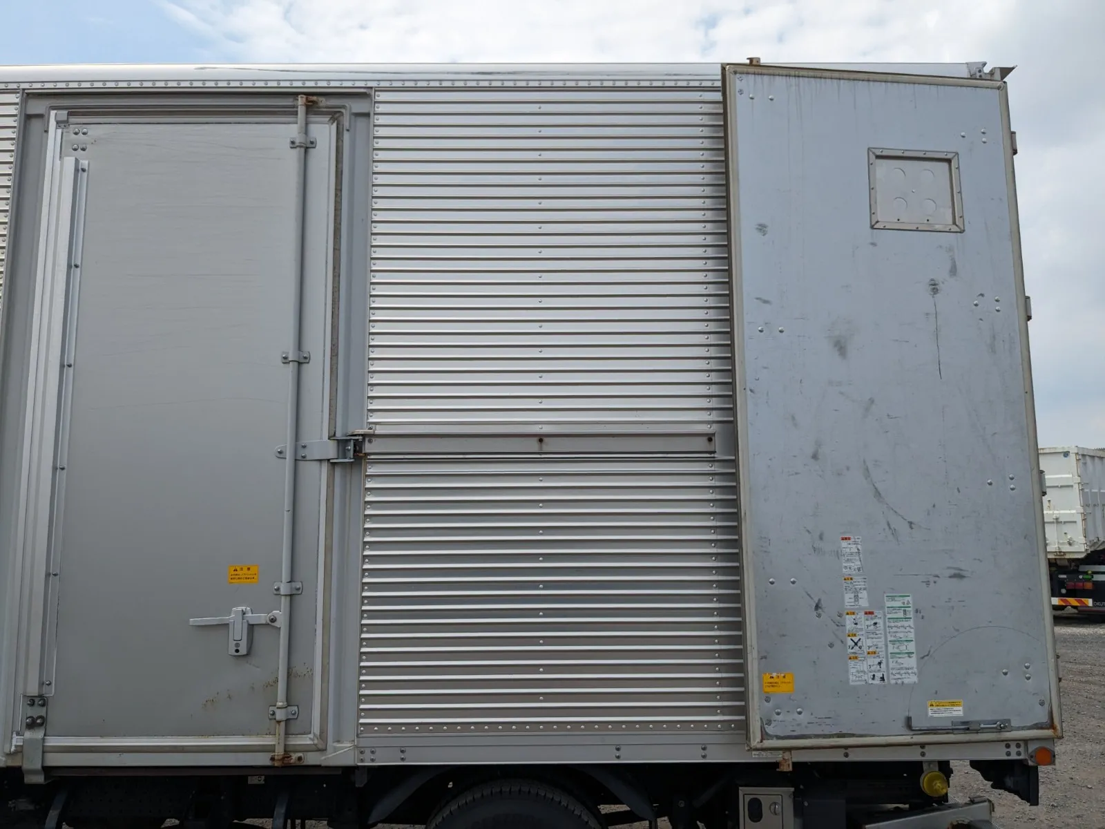 vehicle_image_202607220952149Y5BzmfcuW.webp