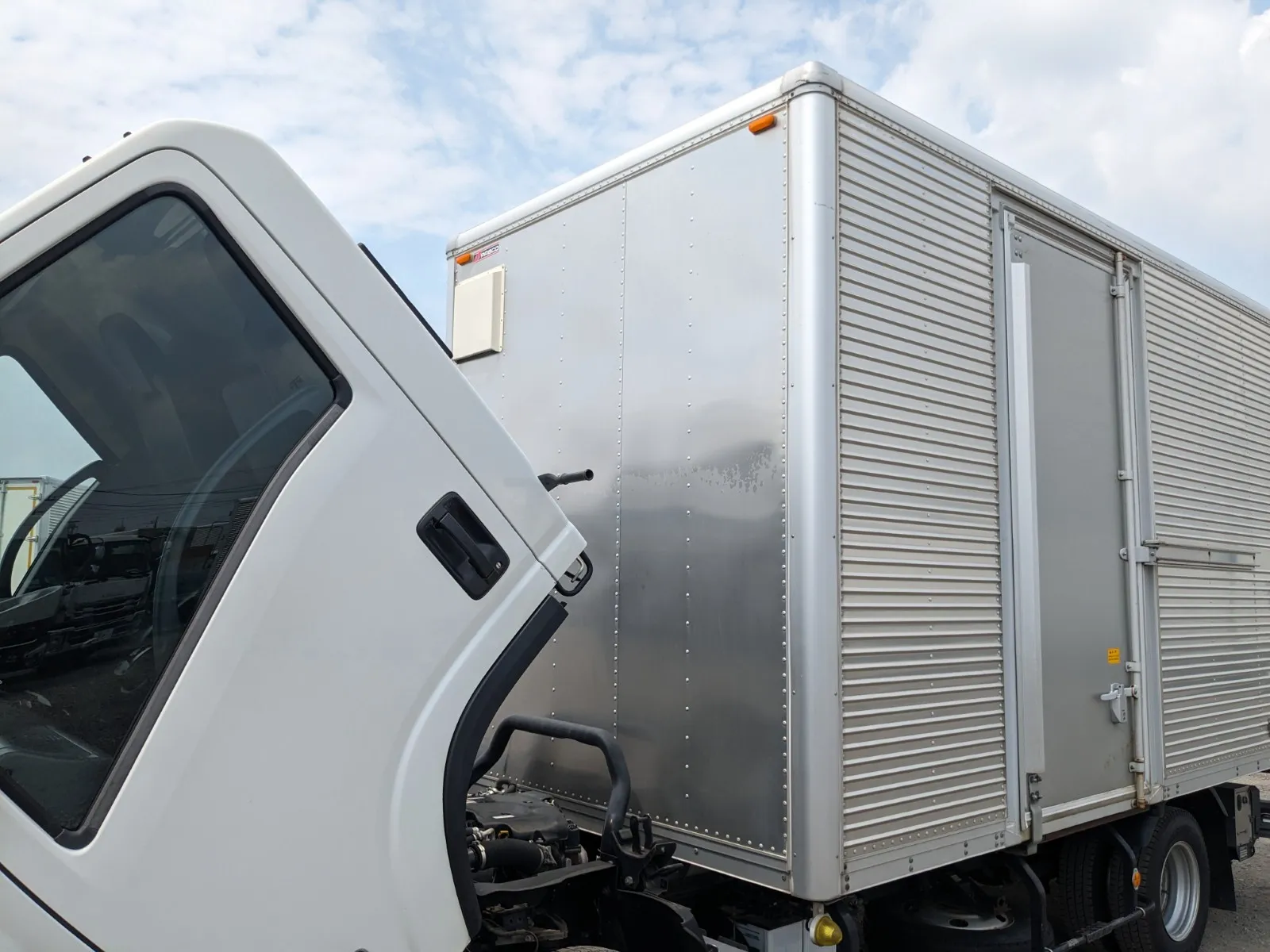 vehicle_image_20260722095222Rf1QQBKcau.webp