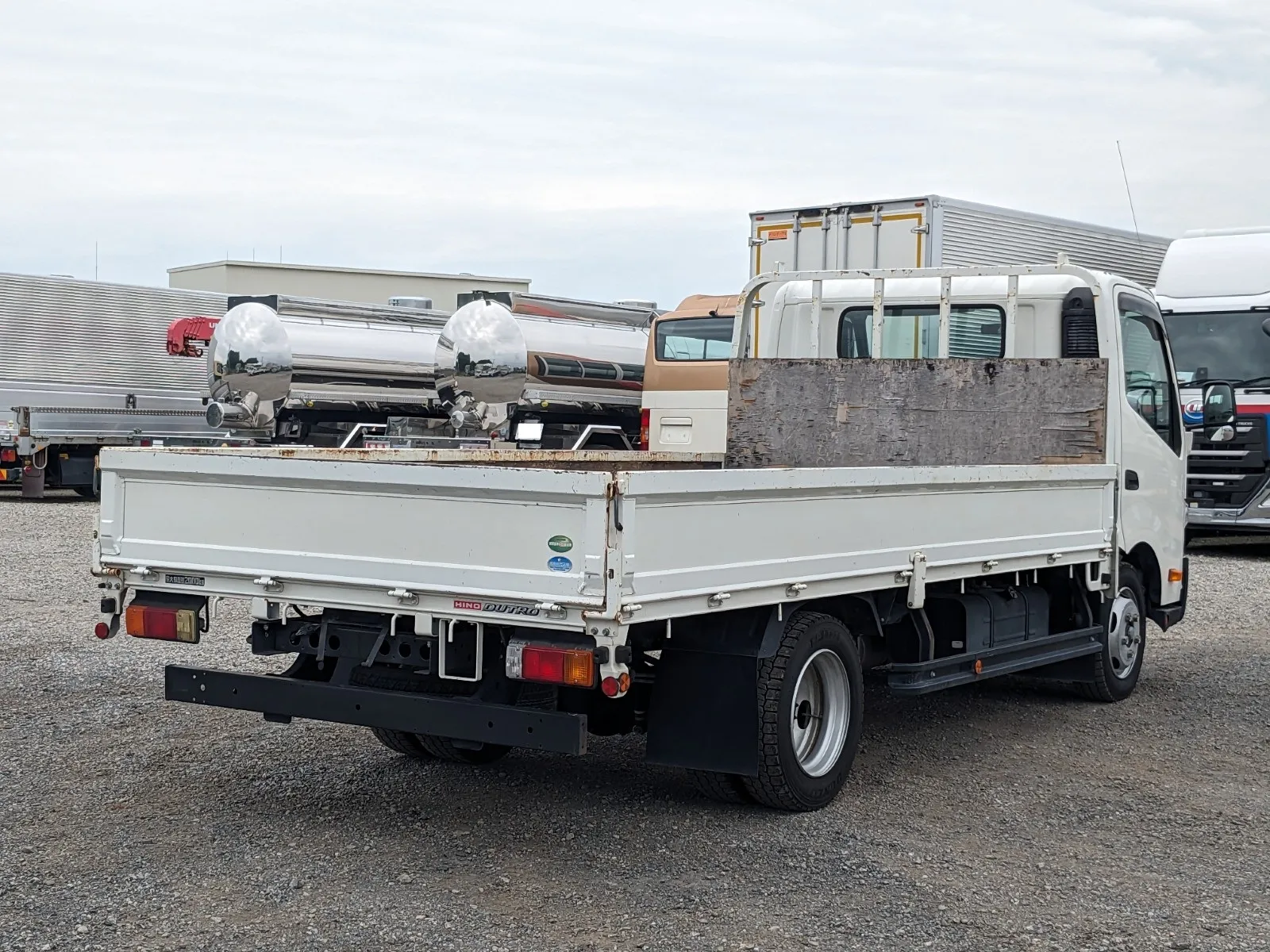 vehicle_image_20260710101032qVPLANetSK.webp