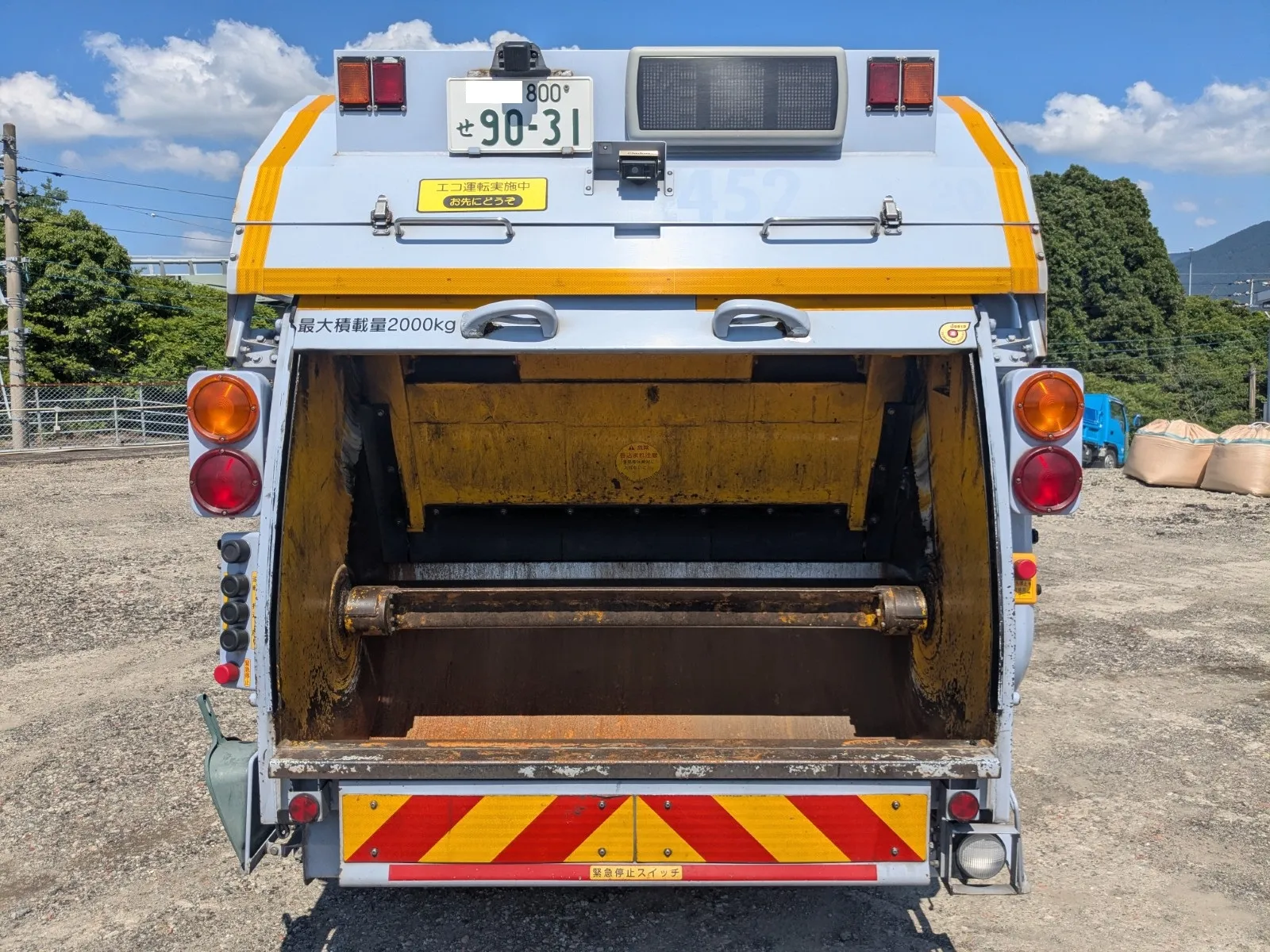 vehicle_image_20260702101908fX1aW4iG7w.webp