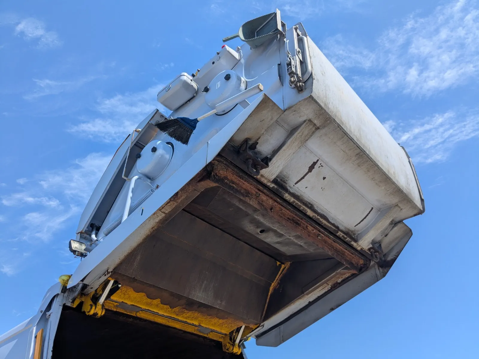 vehicle_image_20260702101910VxPRbTfsek.webp