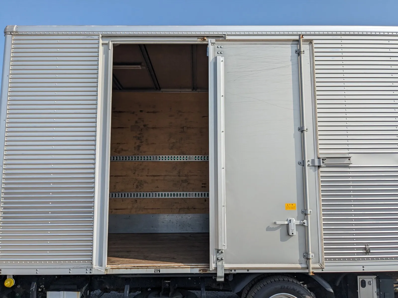 vehicle_image_202607271031589RcE3XHxn2.webp