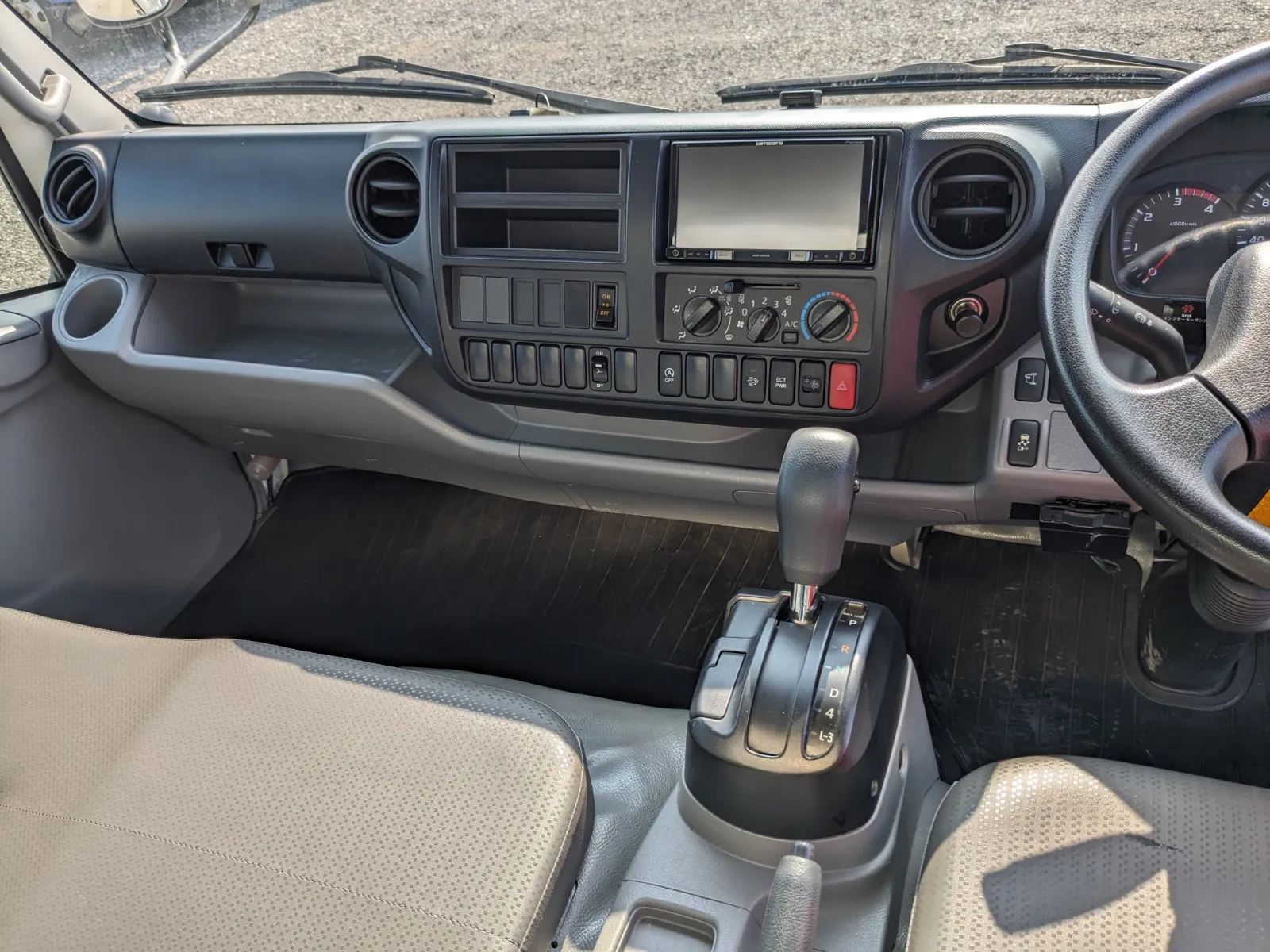 vehicle_image_202607271032011wqqt8Dnjv.webp