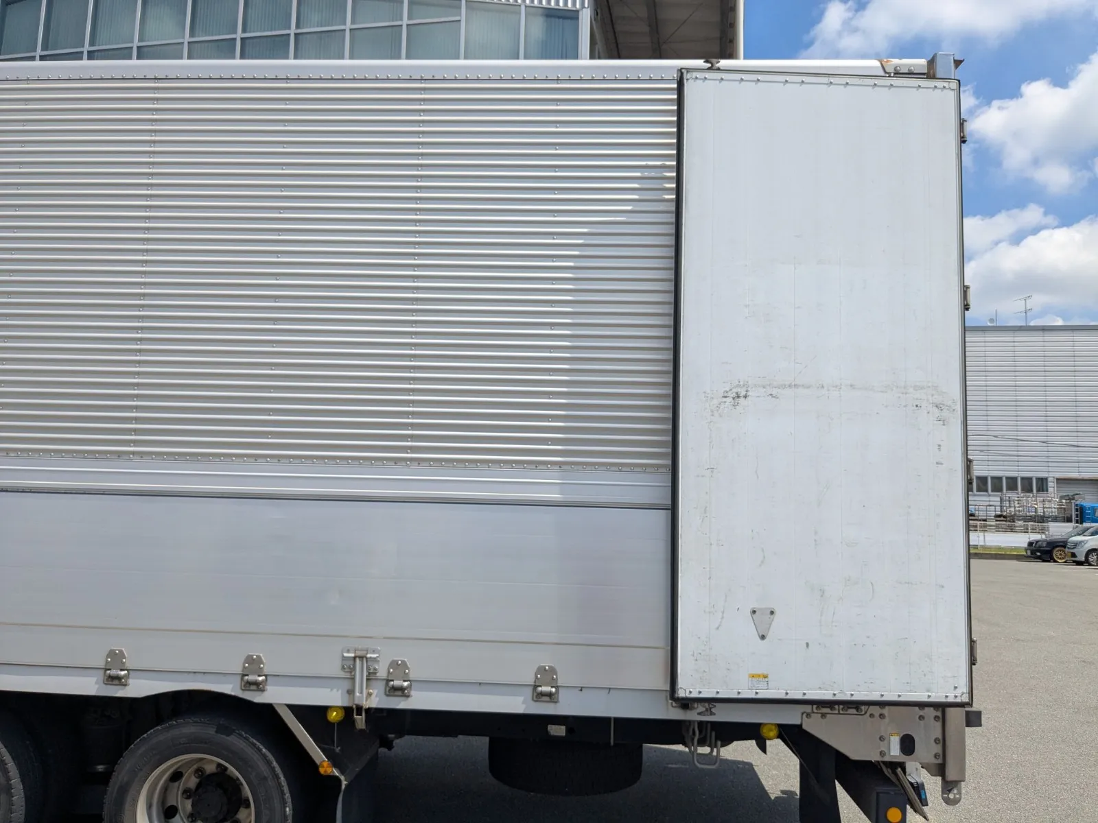 vehicle_image_20260724141519YmRTrNCtKd.webp