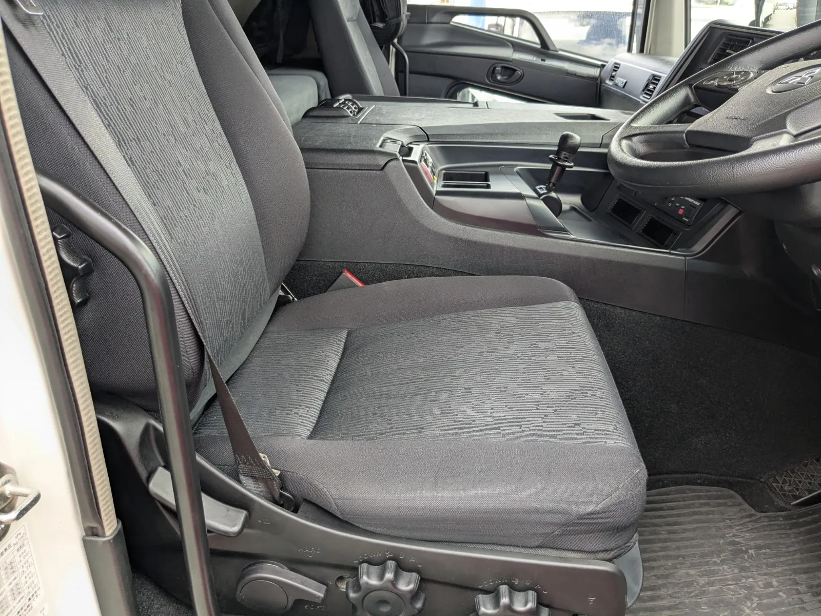 vehicle_image_20260715092743LasnyIfn5B.webp