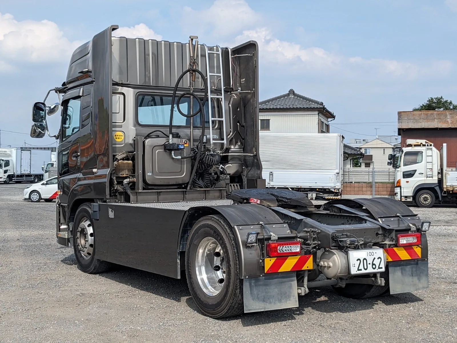 vehicle_image_202607011003568aPJQeOhLx.webp