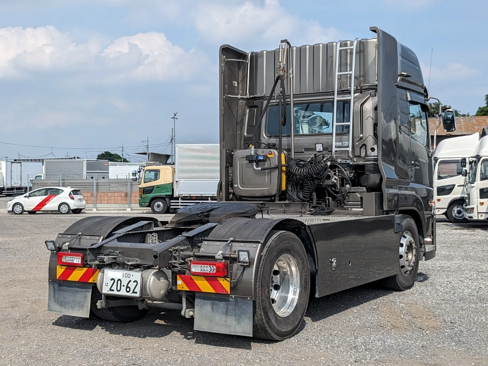 vehicle_image_20260701100357DQseHcNIyN.webp