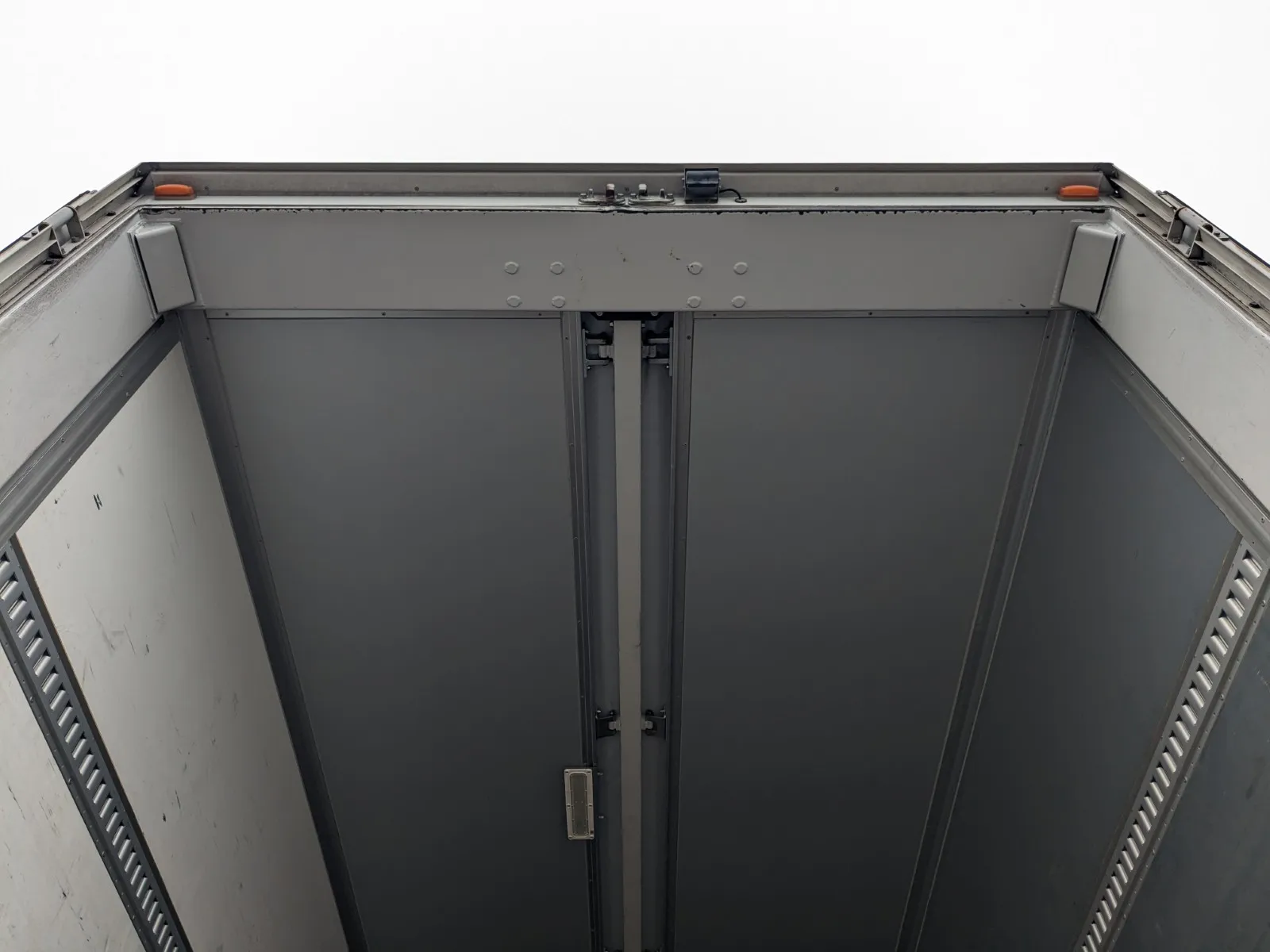vehicle_image_20260708111052R9E2RHVZpU.webp