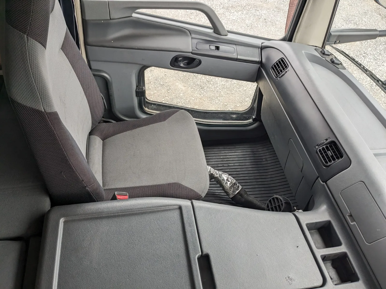 vehicle_image_20260708111107zPnseuhKlD.webp