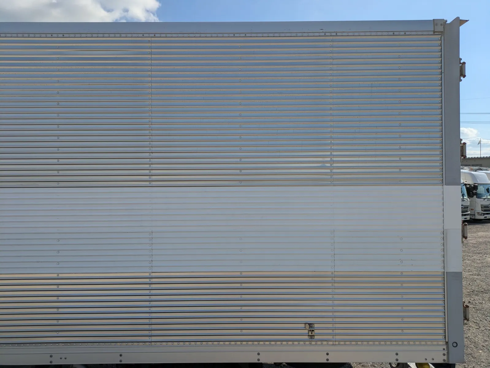 vehicle_image_20260805095257I61lfntVvR.webp