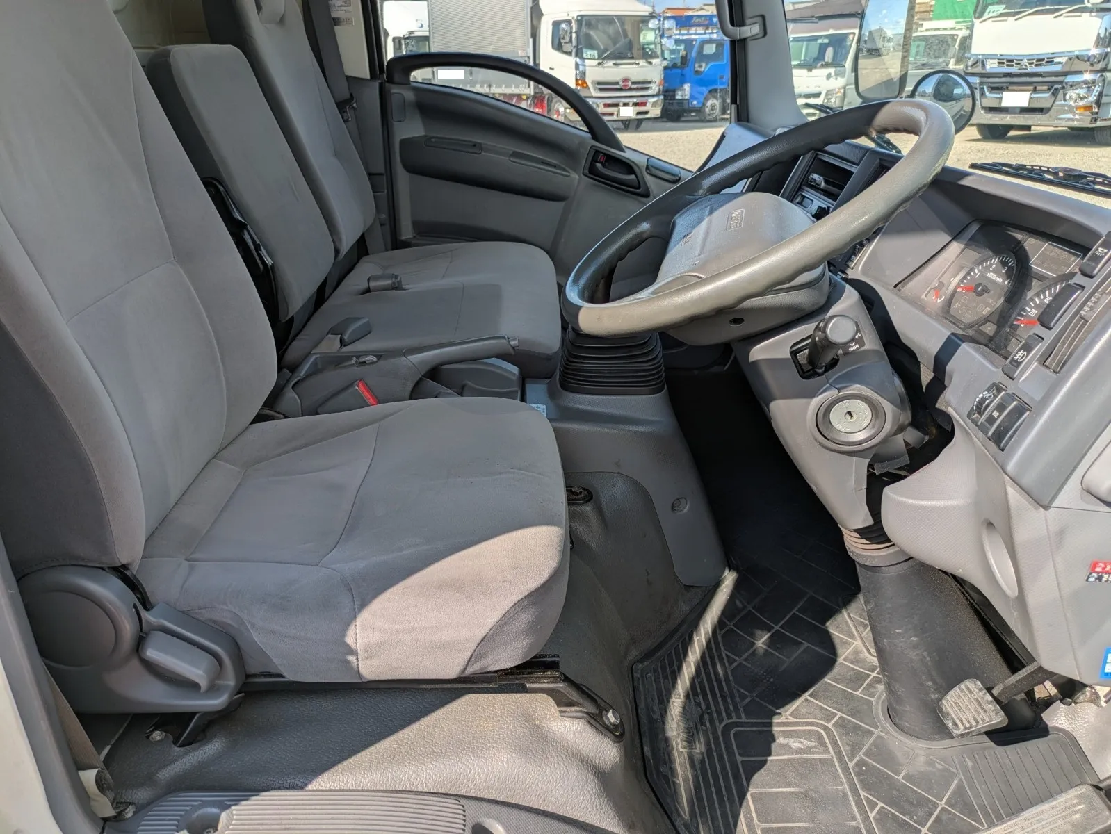 vehicle_image_202608050953013SQ3ftwgNn.webp