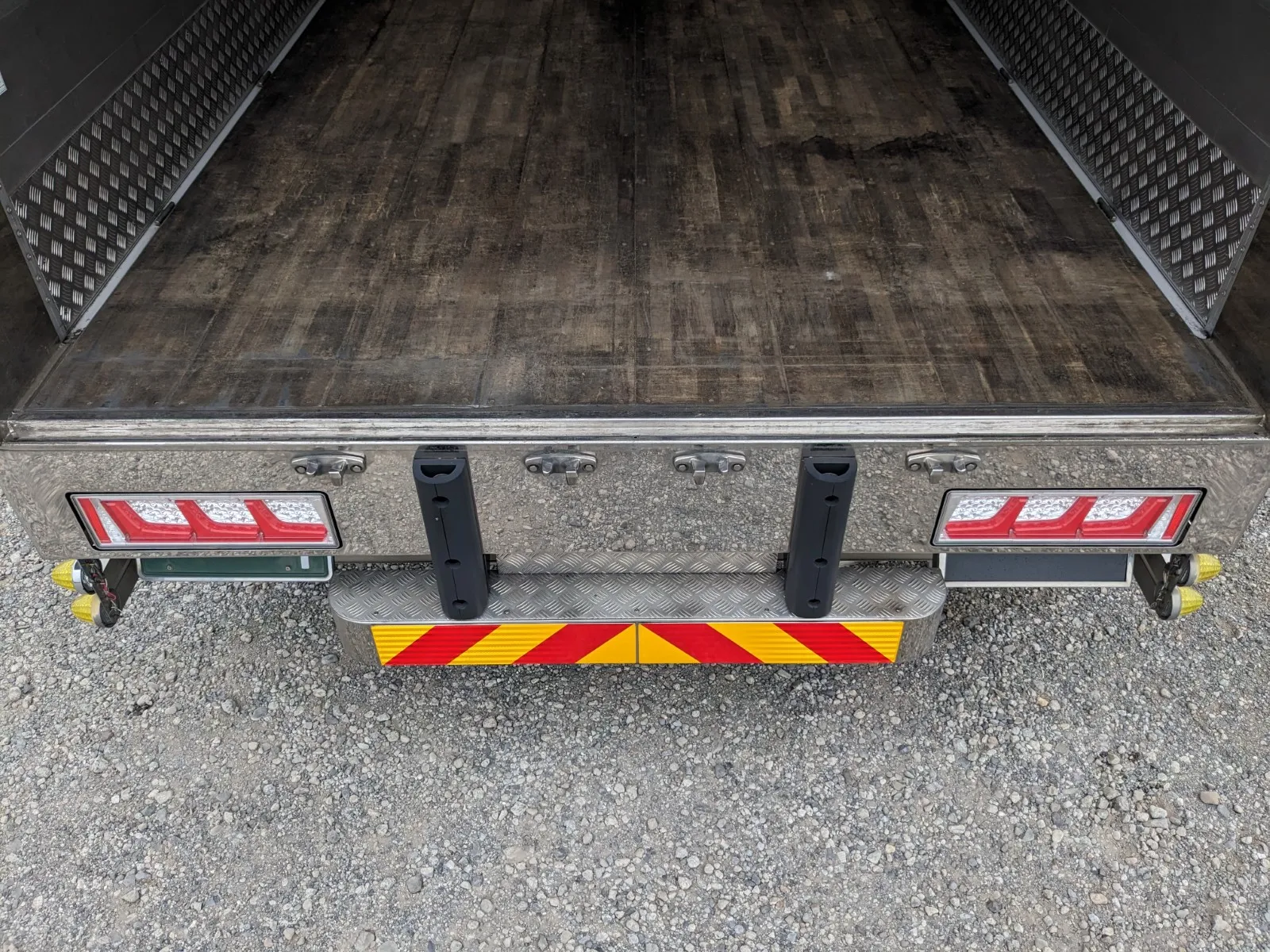 vehicle_image_20260709153108xRArBOJNjh.webp