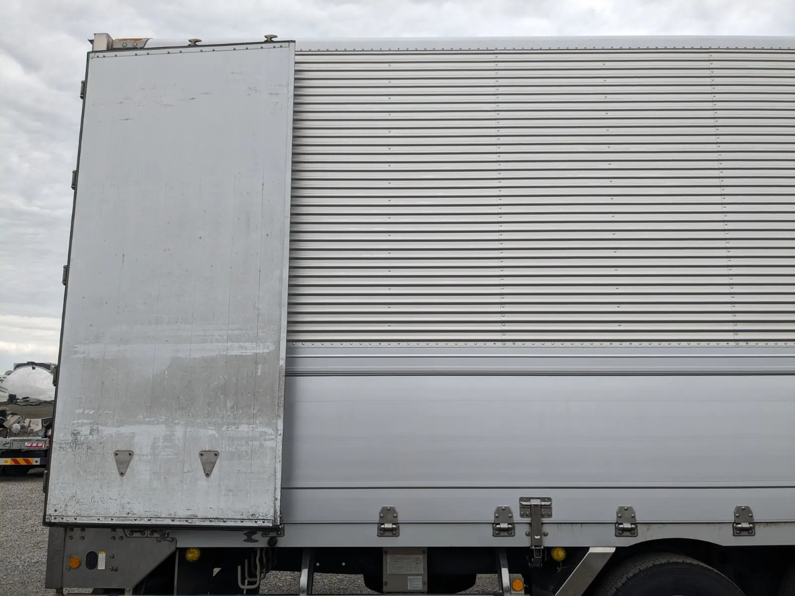 vehicle_image_20260709153115Ok2yA0o4ln.webp