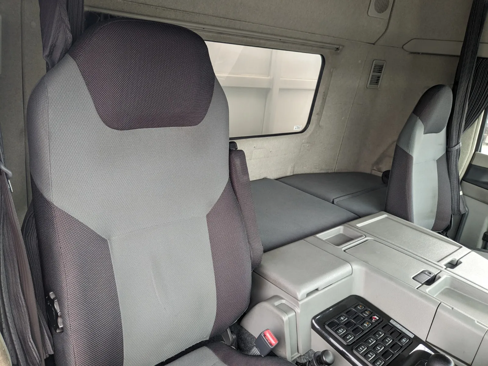 vehicle_image_202607091531212PANhy96WS.webp
