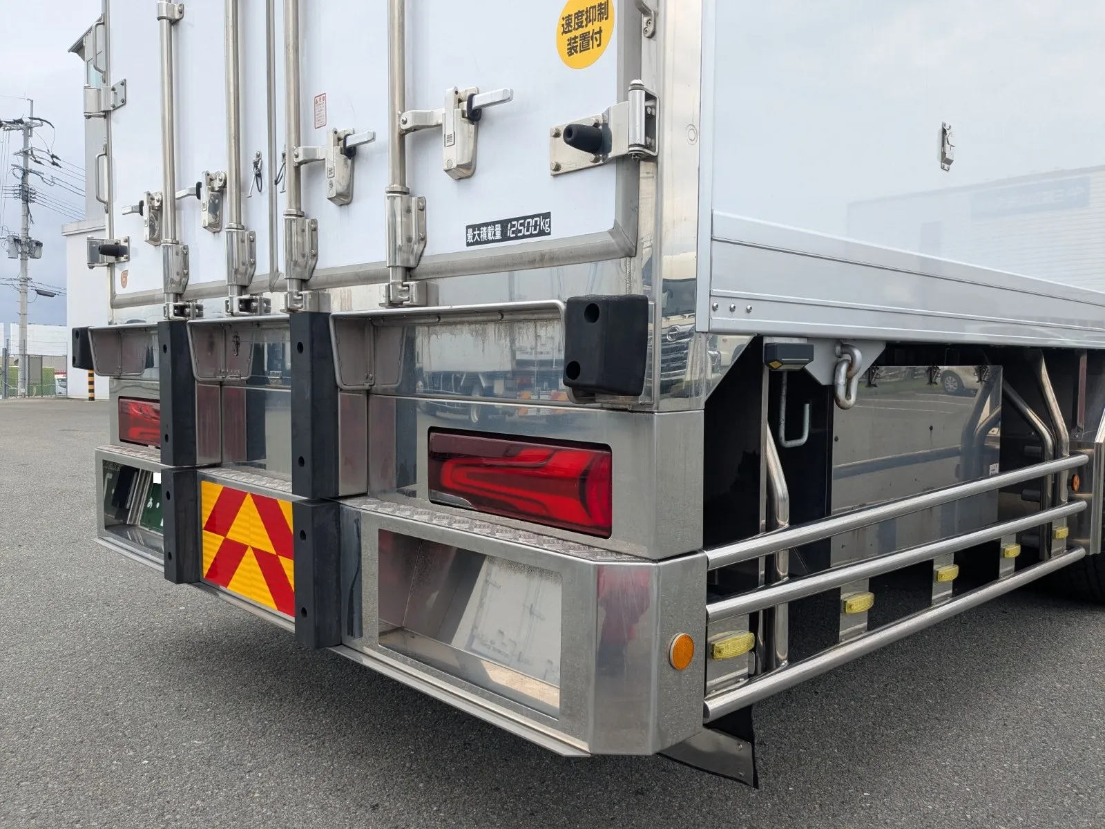 vehicle_image_20260706100140yOHXb4NB9U.webp
