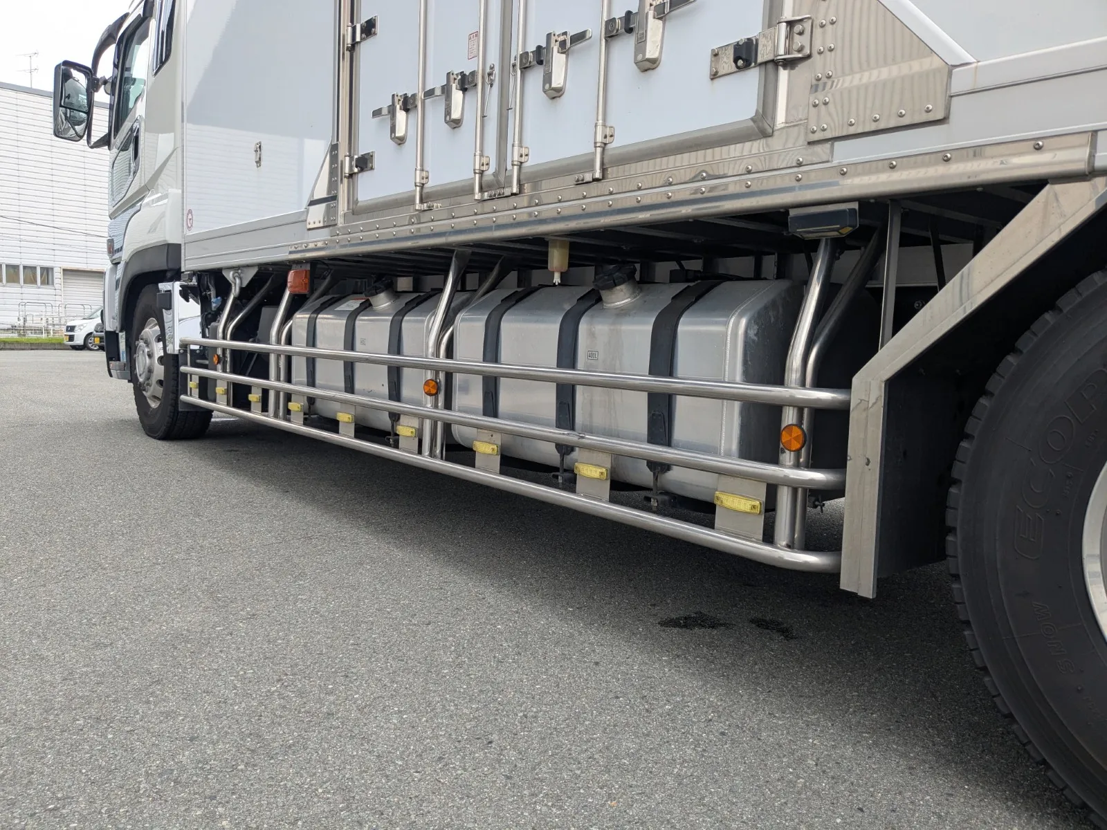 vehicle_image_20260706100143ki9wiXQid5.webp