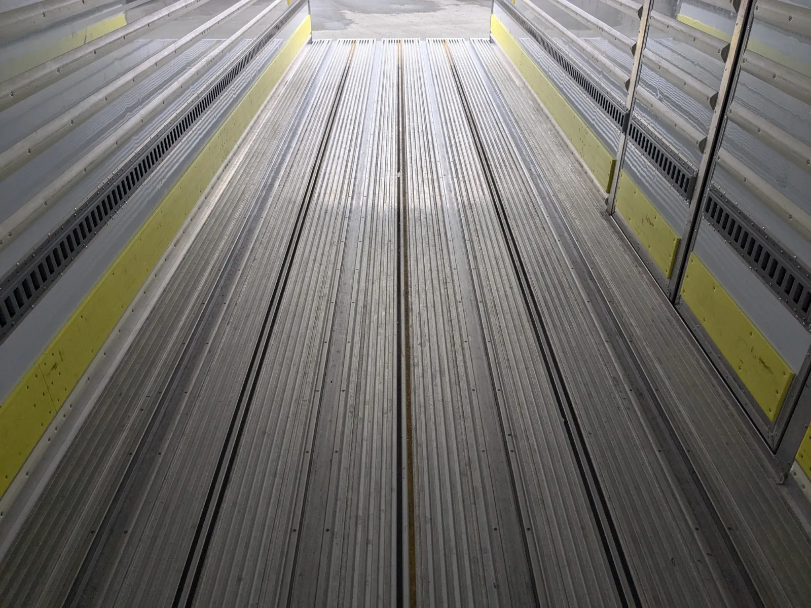 vehicle_image_20260706100148eXIPIRcJDJ.webp