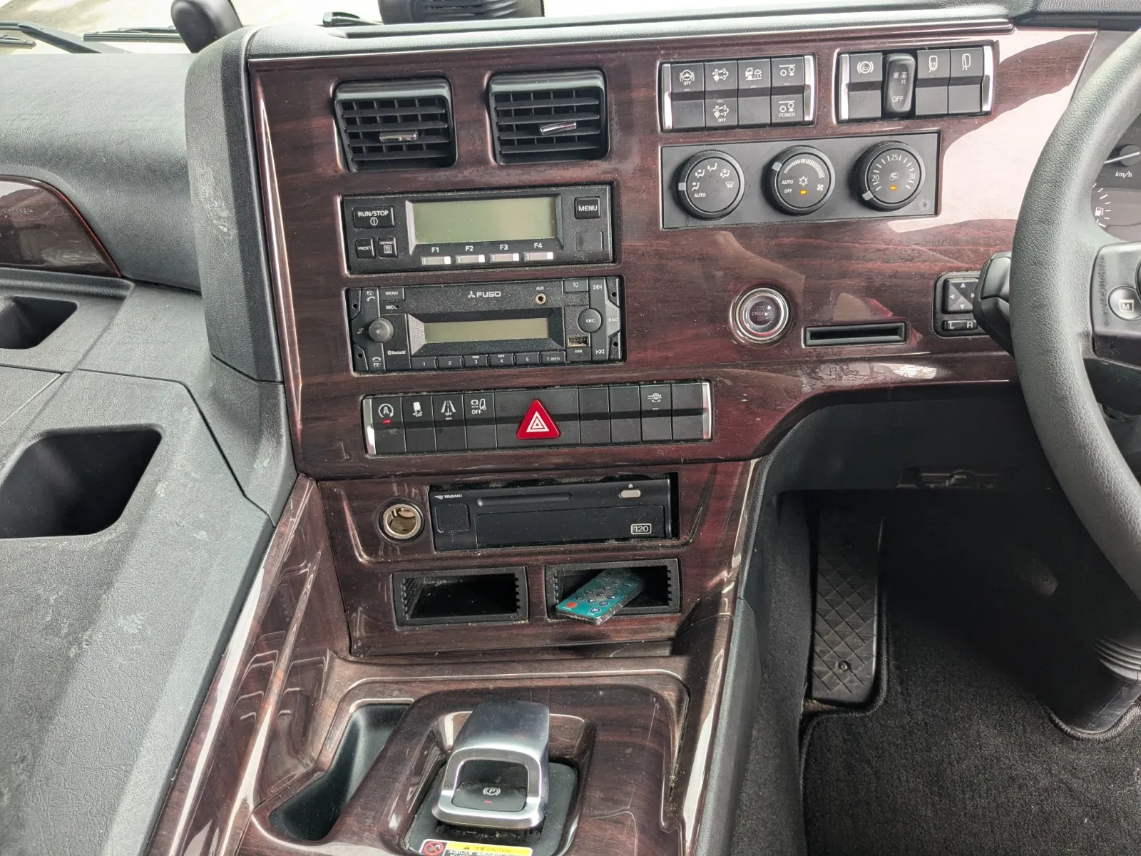vehicle_image_20260706100155vA1KbCHfKN.webp