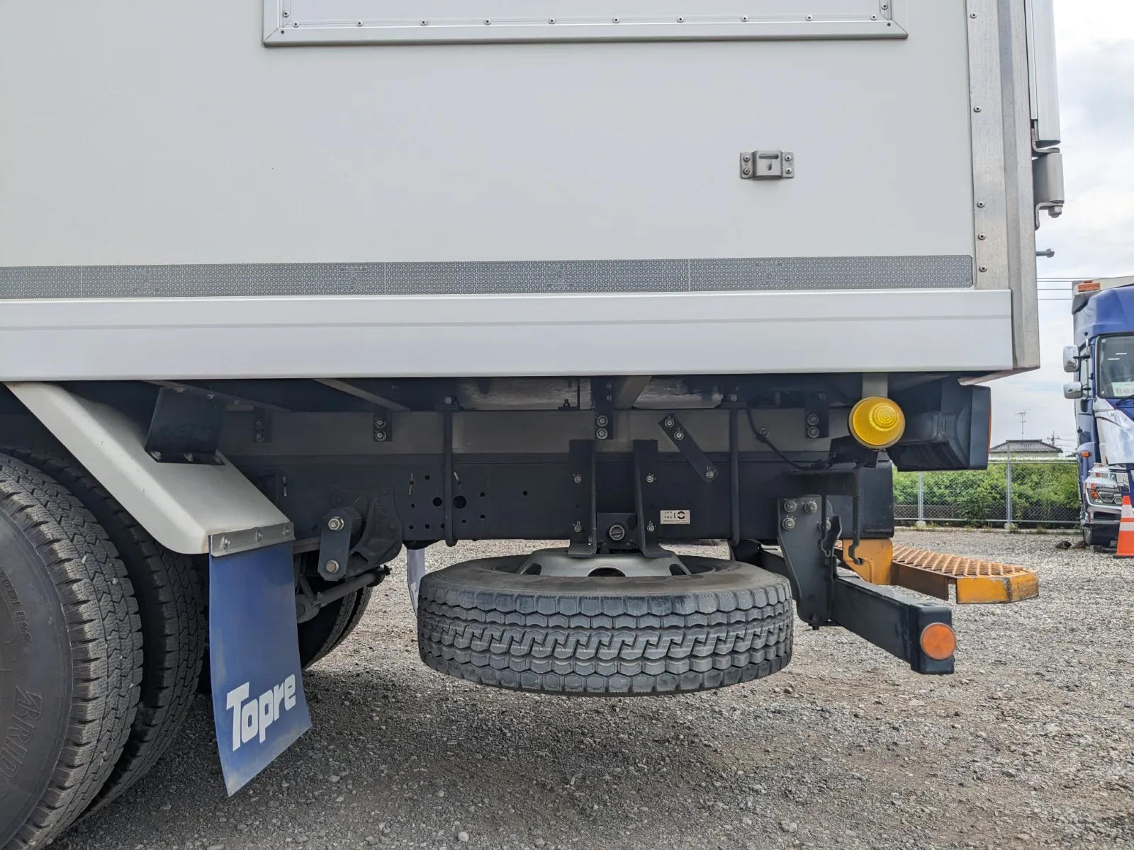 vehicle_image_20260804172929LrIC07sJc1.webp