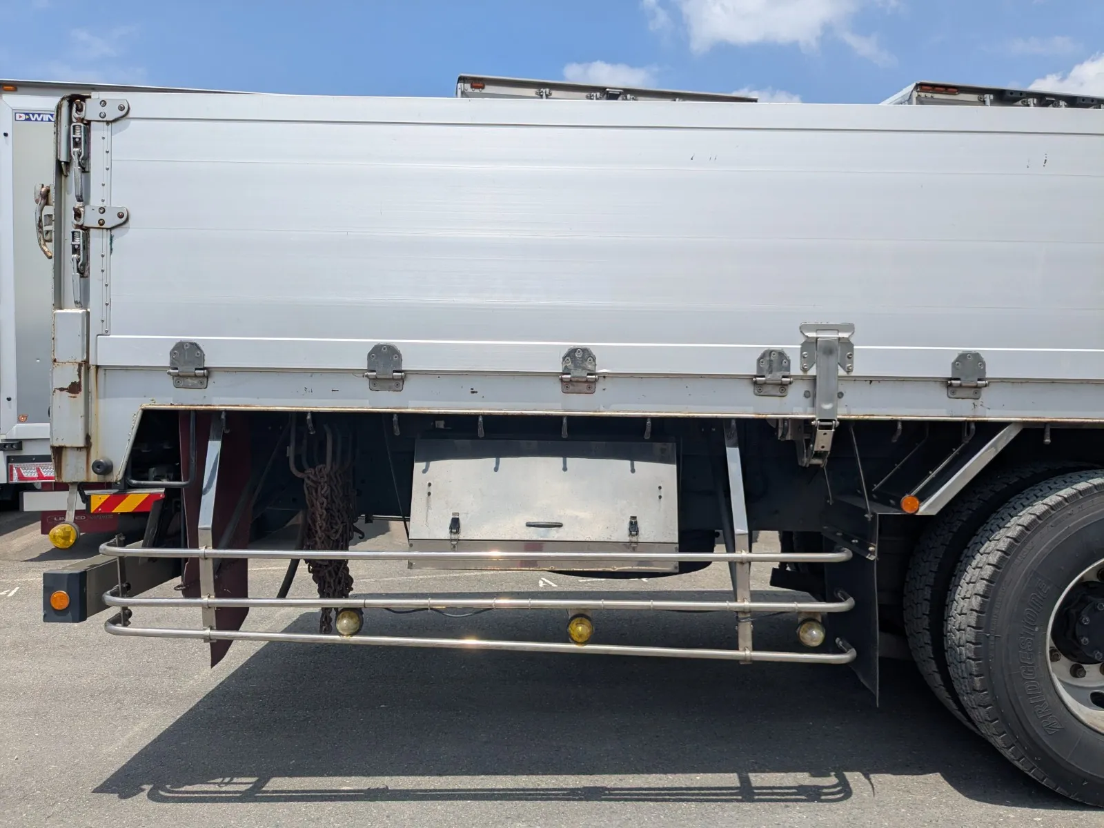 vehicle_image_20260723162624SsTgir7YVP.webp