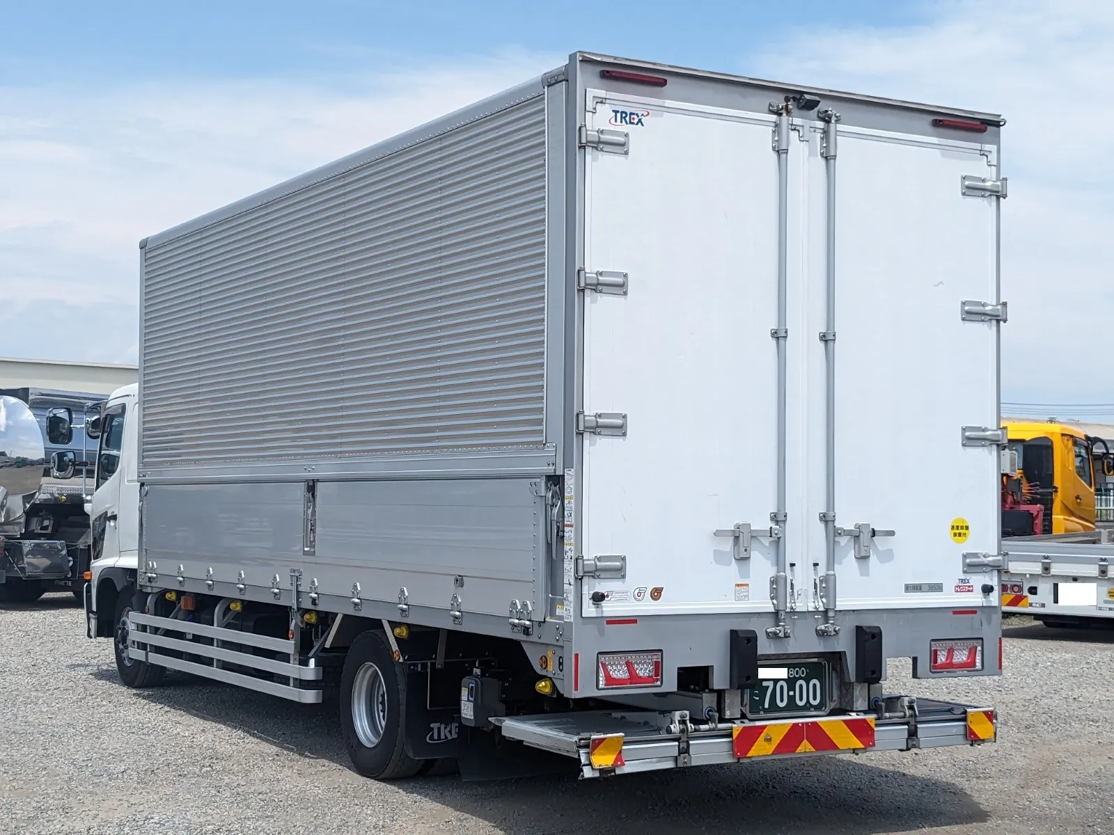vehicle_image_20260805101109Q12ZVKDBrA.webp