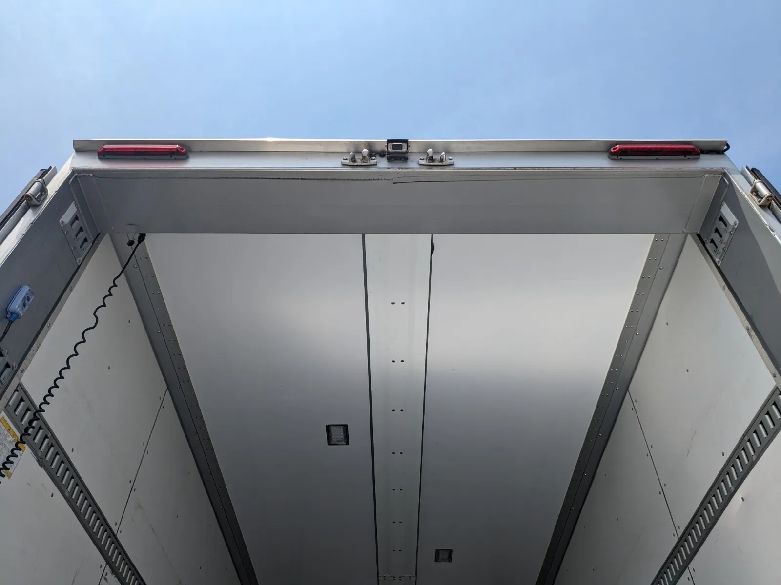 vehicle_image_20260805101114hO6a0sD7Sy.webp