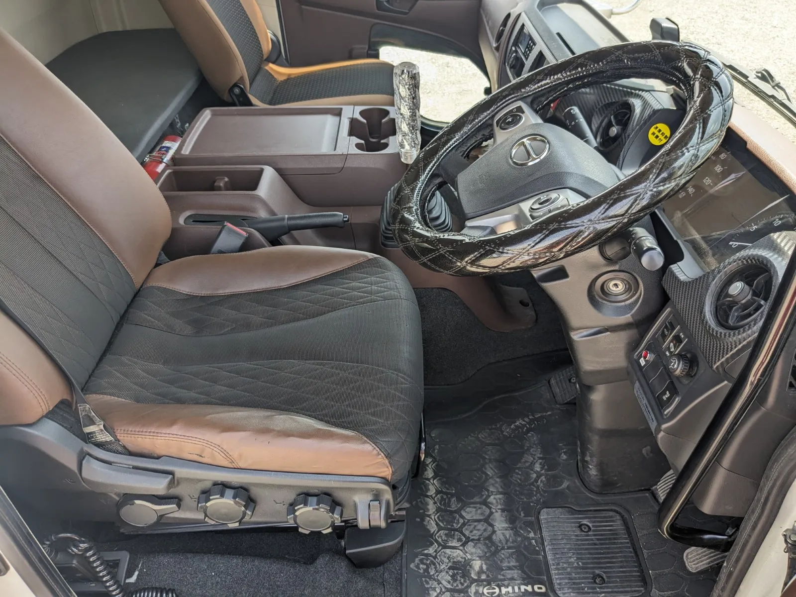 vehicle_image_20260805101125phJxc3Gm2h.webp
