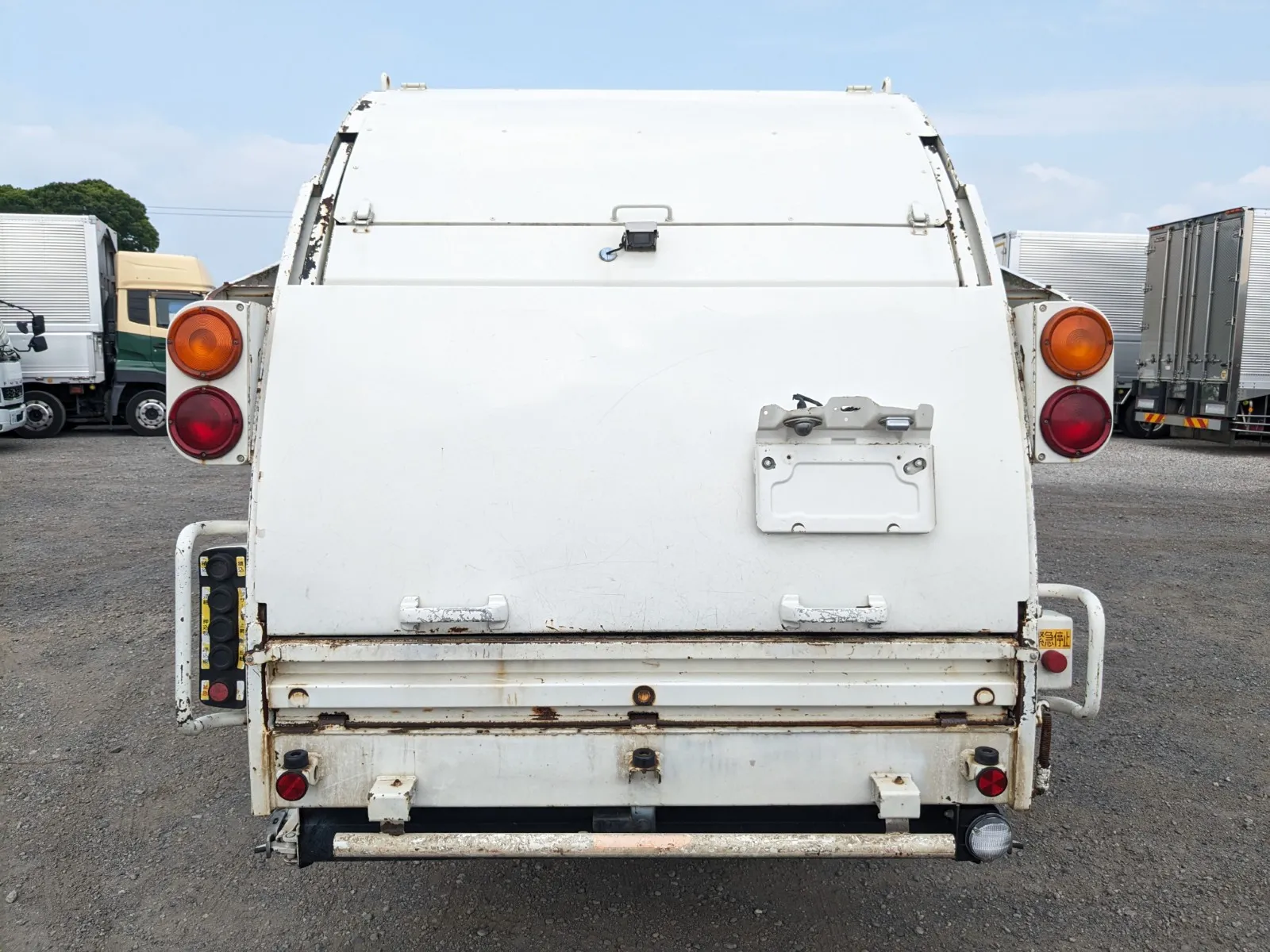 vehicle_image_20260722094258ACebIgCd3q.webp