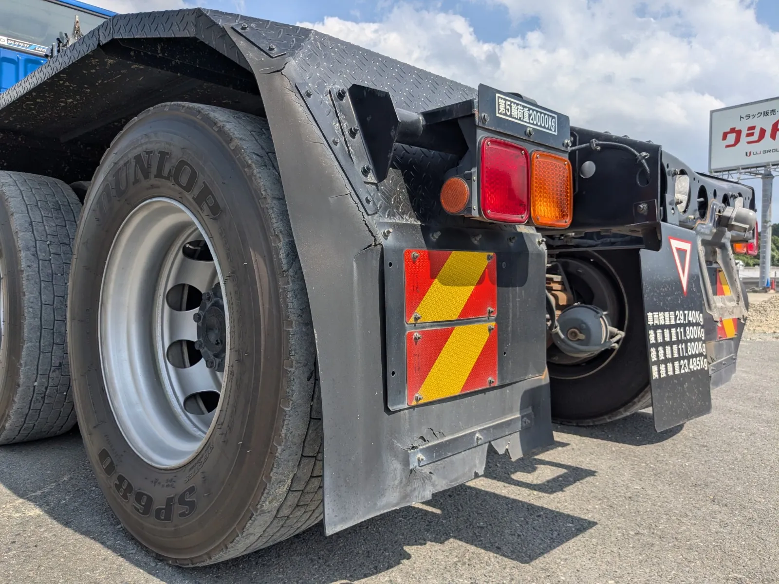 vehicle_image_20260715102500At8xfCwcd1.webp