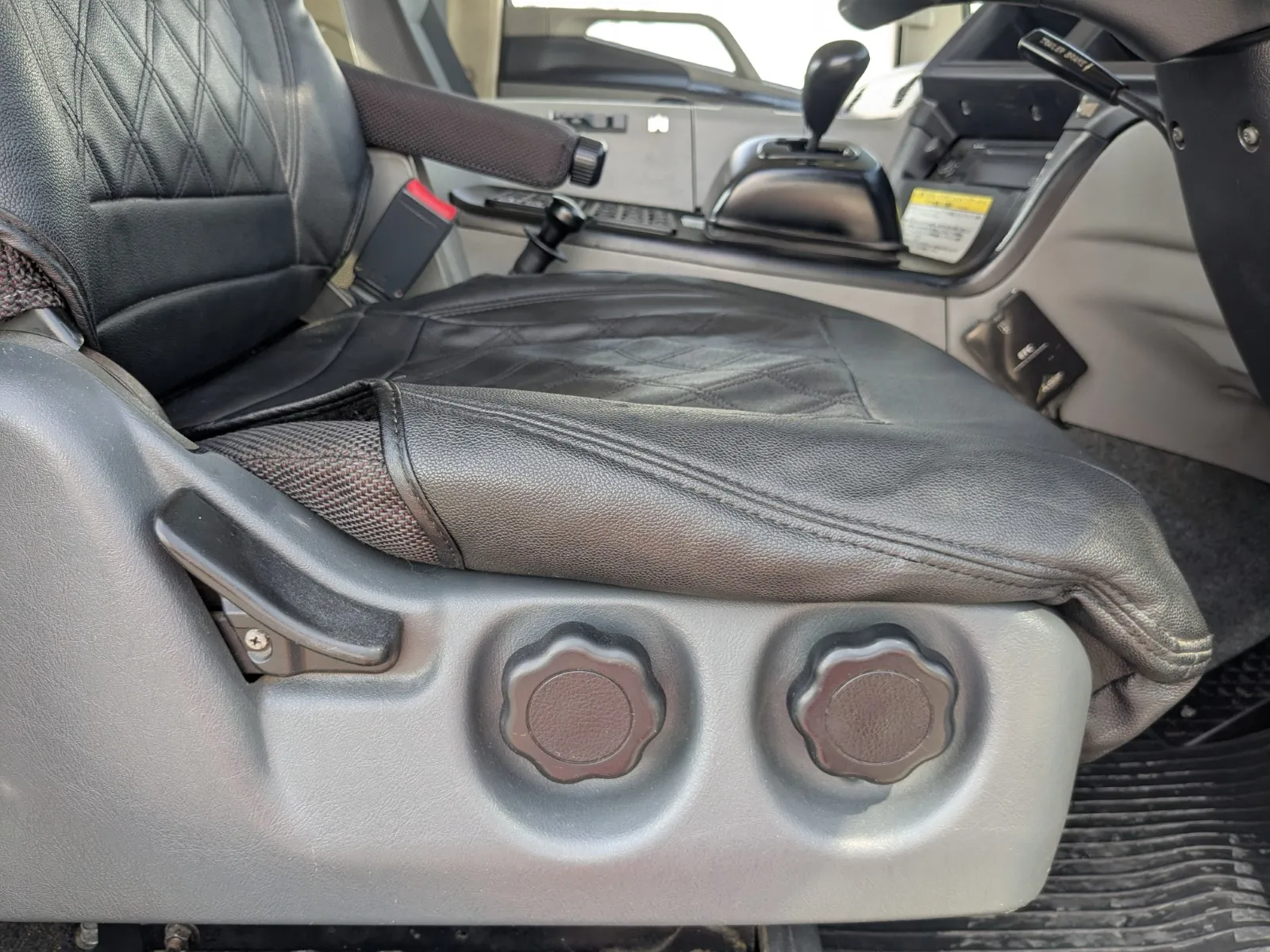 vehicle_image_20260715102509ShwkrmjneU.webp