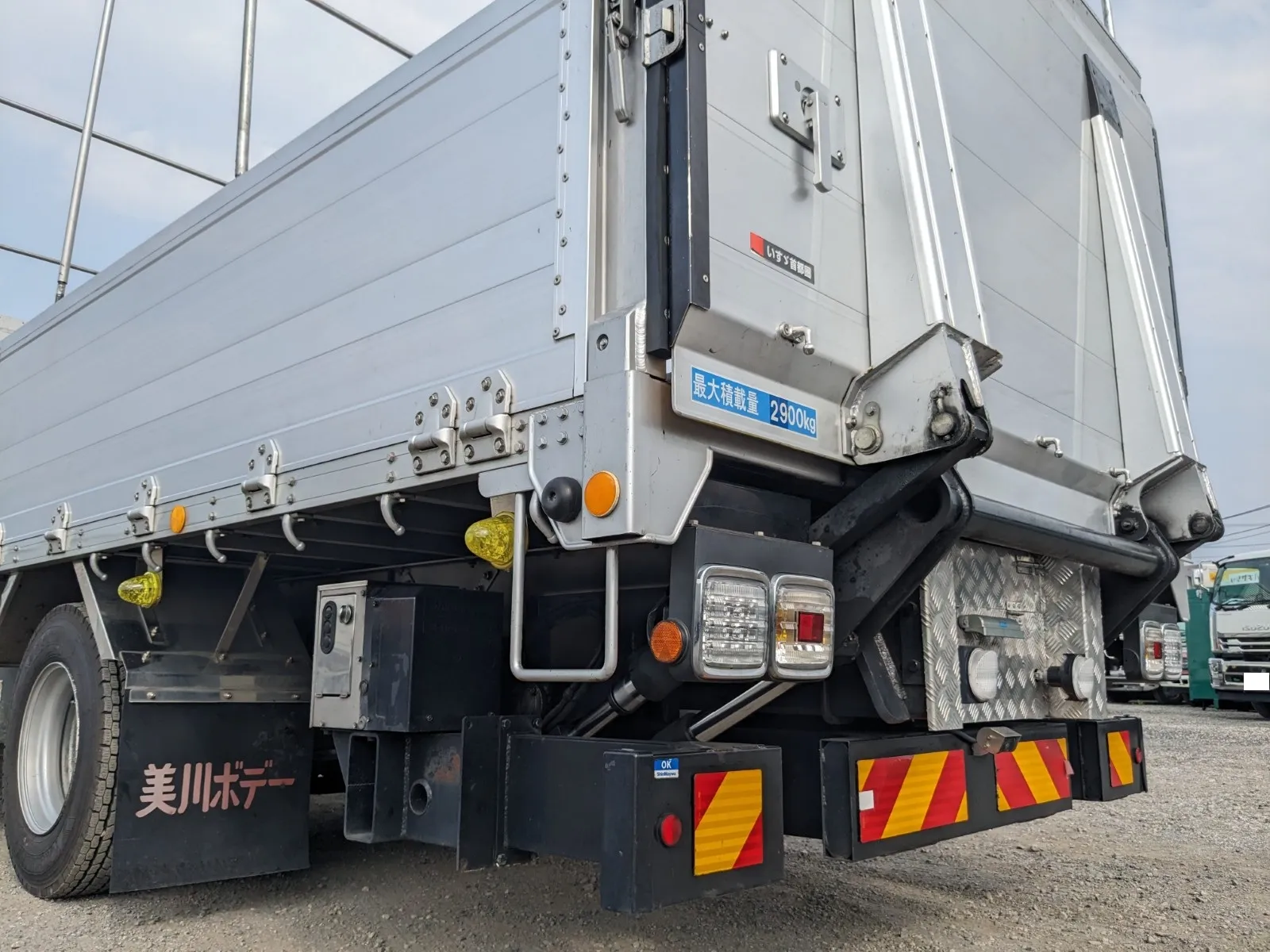 vehicle_image_20260723163423tO7YkBkuNe.webp