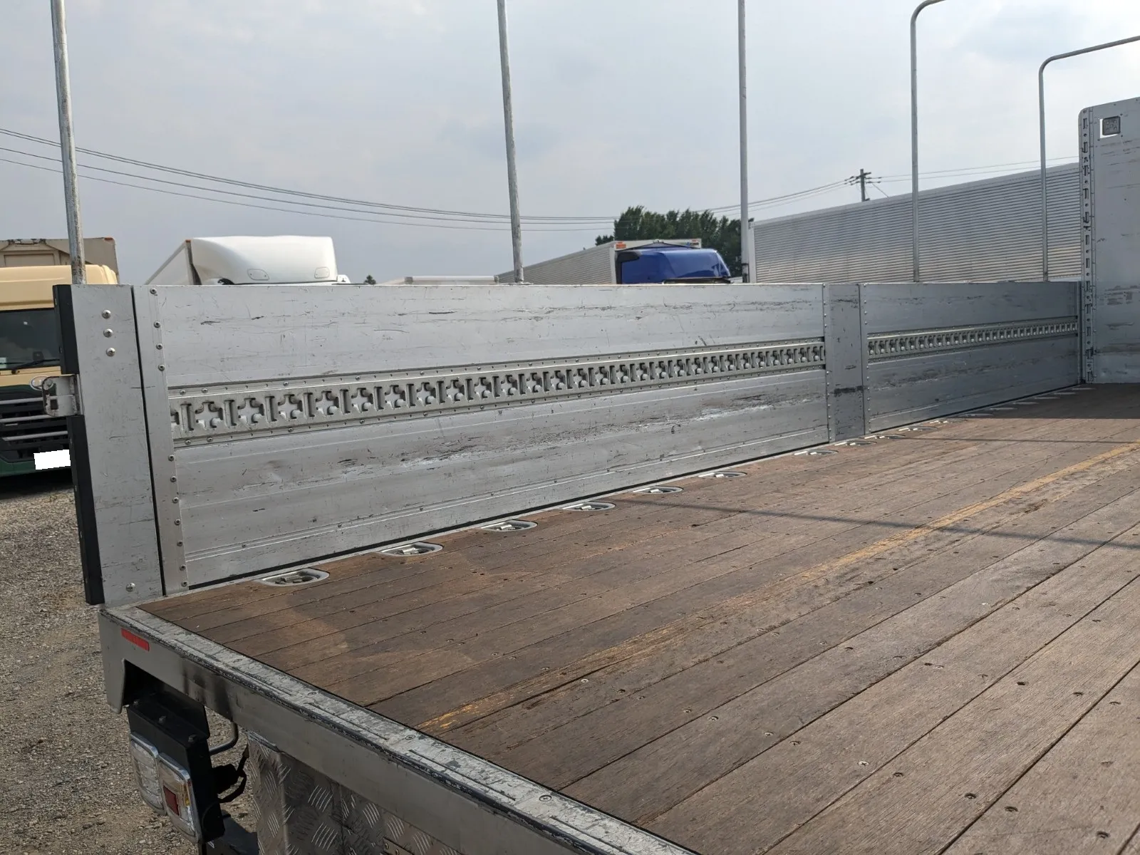 vehicle_image_20260723163429kDUBjRBGYi.webp