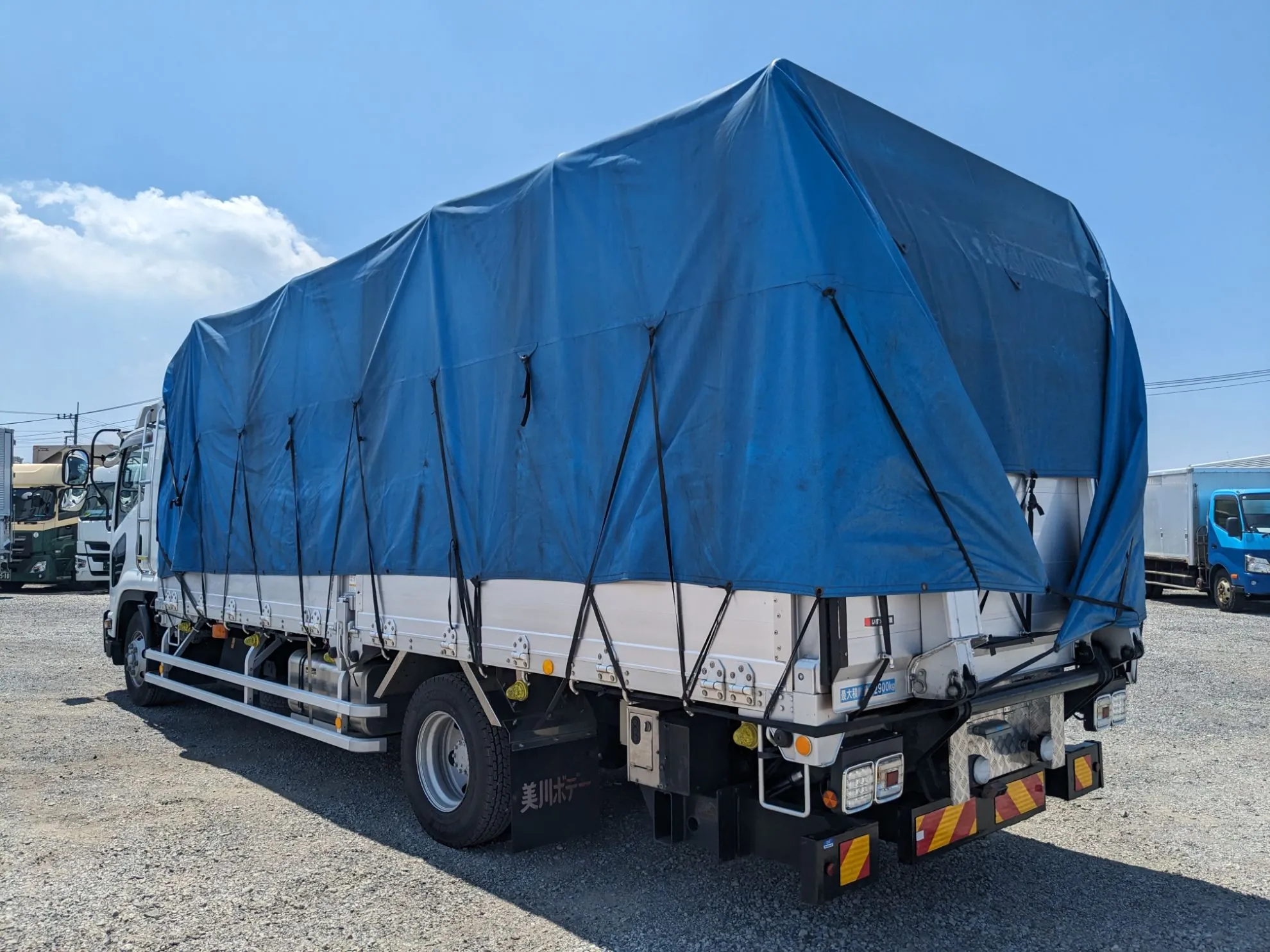 vehicle_image_20260723163441pr2BWcMp2N.webp
