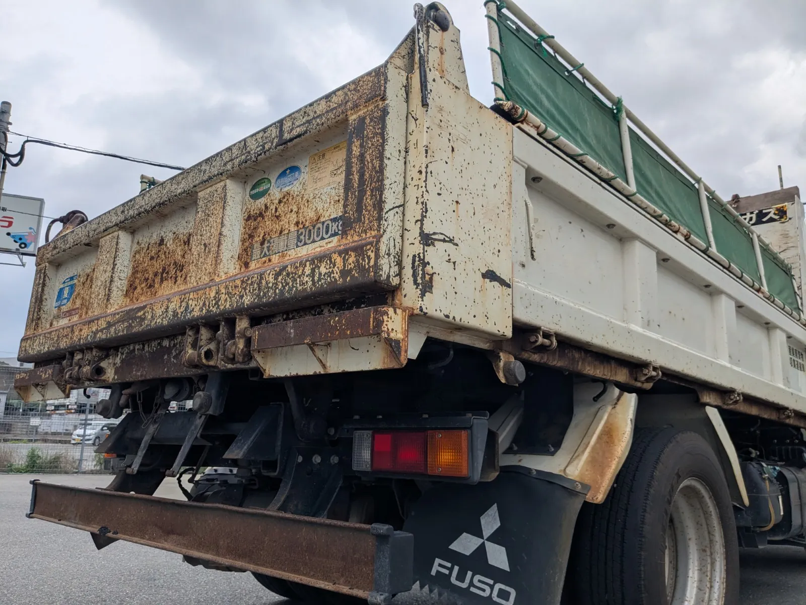 vehicle_image_20260708132812ekC9fHQttI.webp