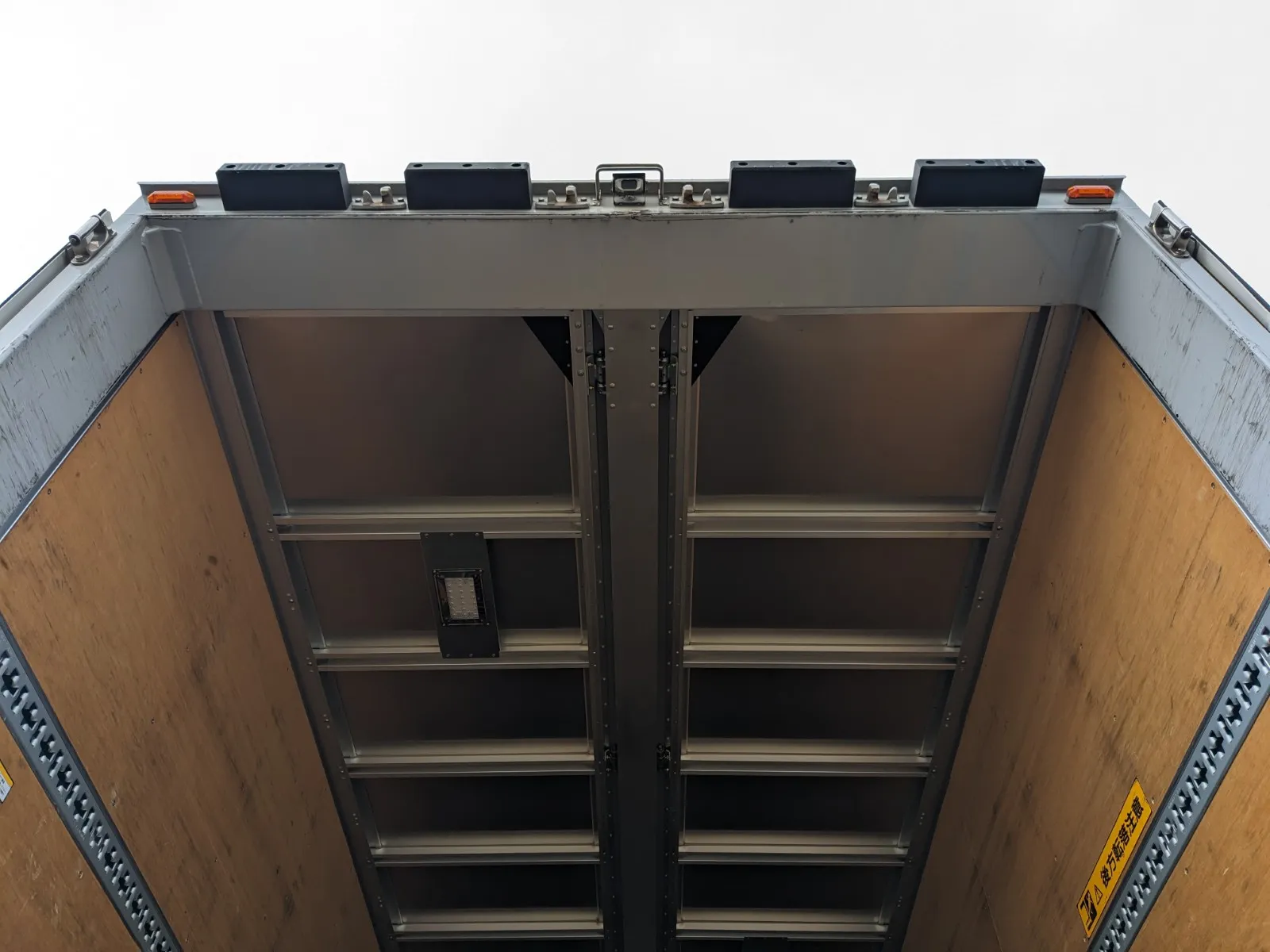vehicle_image_20260730155447N7i5hYo46g.webp