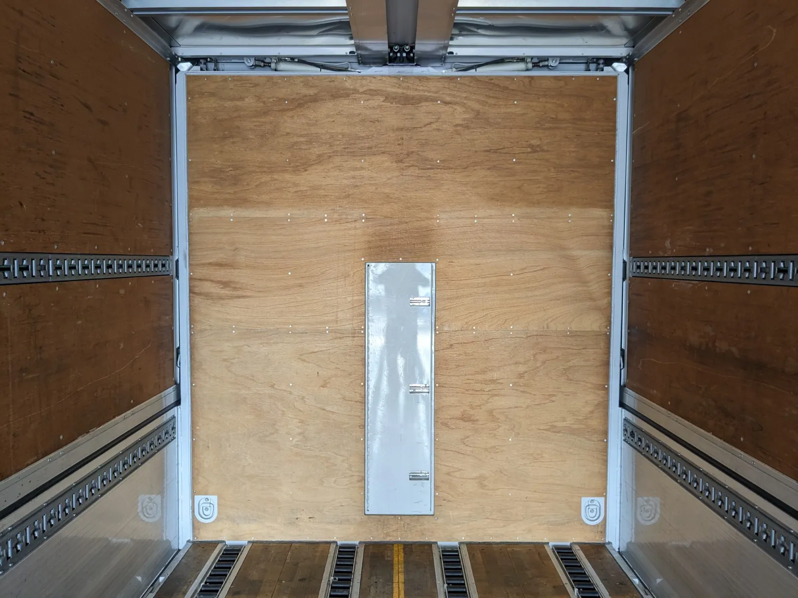vehicle_image_20260730160950gKZ9tlBoOr.webp