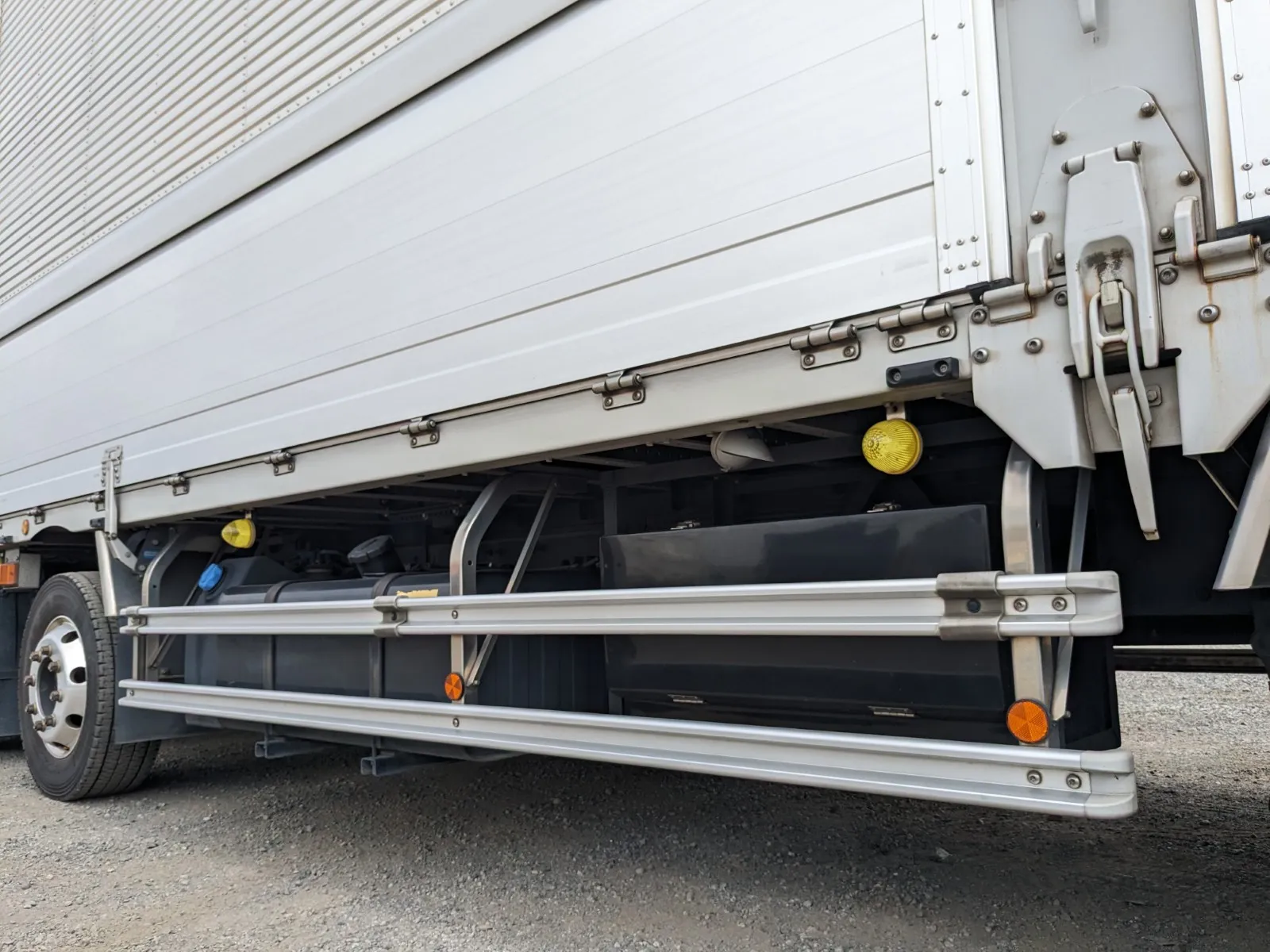 vehicle_image_20260730160954S00OfJa3W4.webp