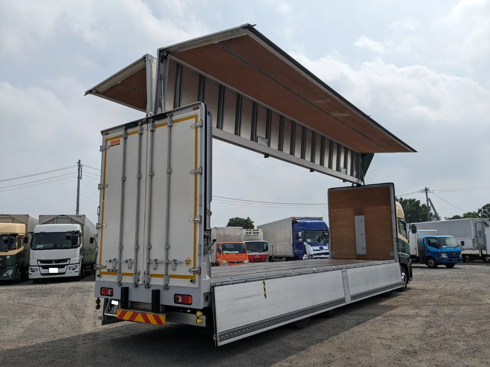 vehicle_image_20260730160958Djy2dyFUoY.webp