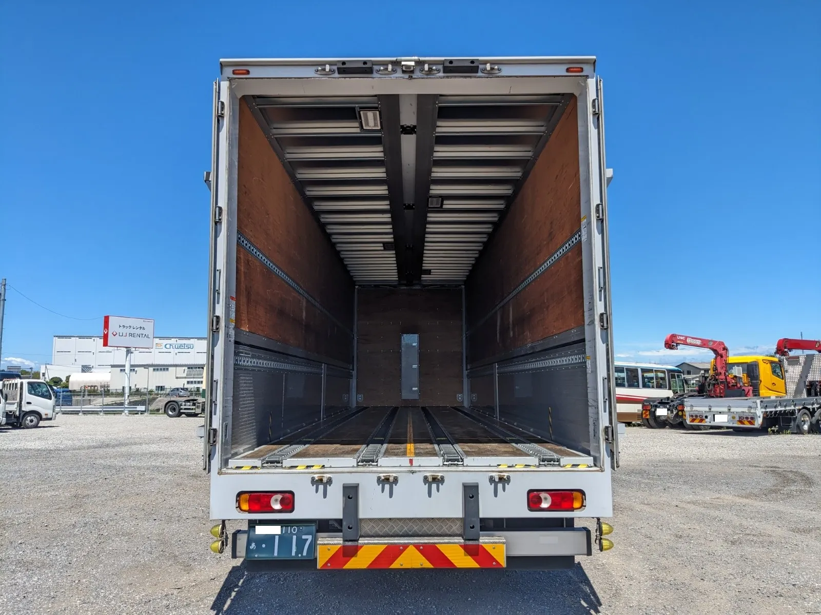 vehicle_image_20260730161005BybsccTTst.webp