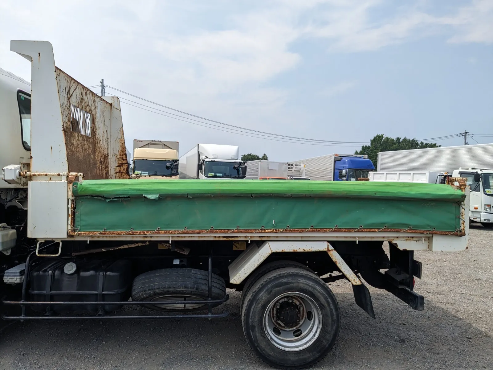 vehicle_image_20260723113539IL1BWOhkZt.webp