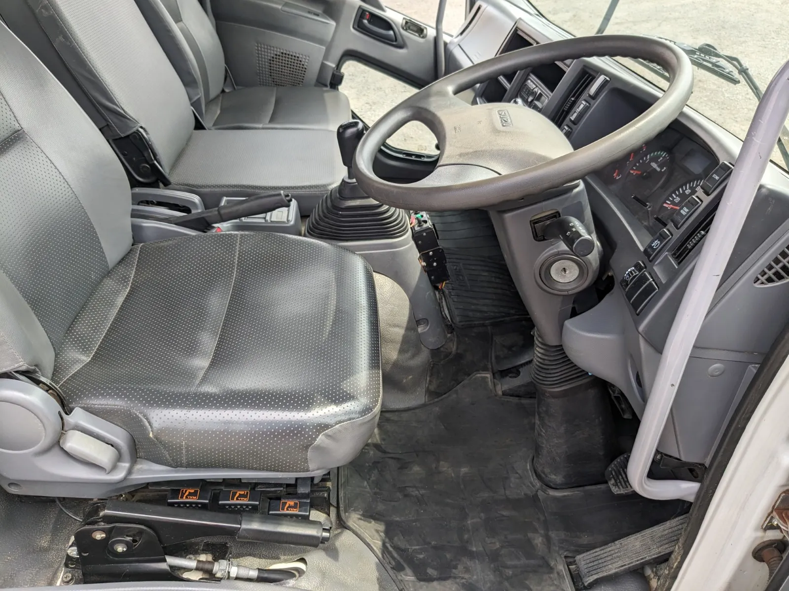 vehicle_image_202607231135446RaAPCxGQP.webp