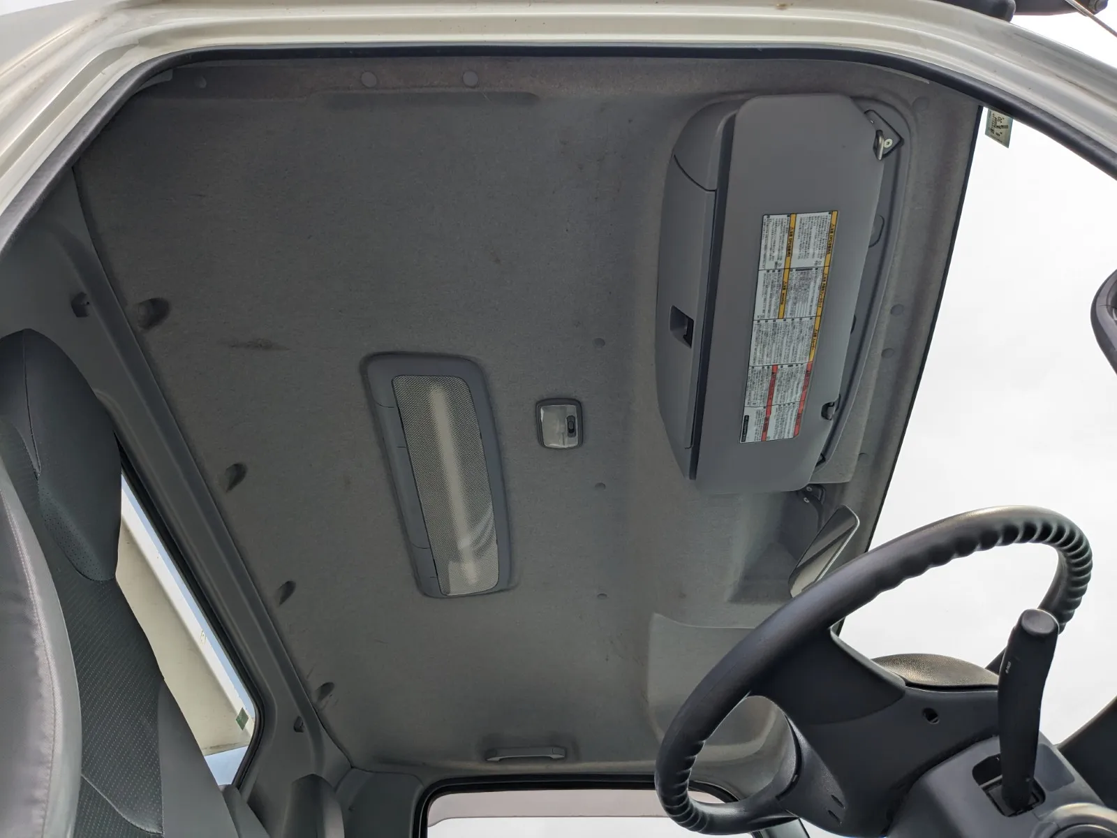 vehicle_image_20260723113544uOCB1qxd8C.webp