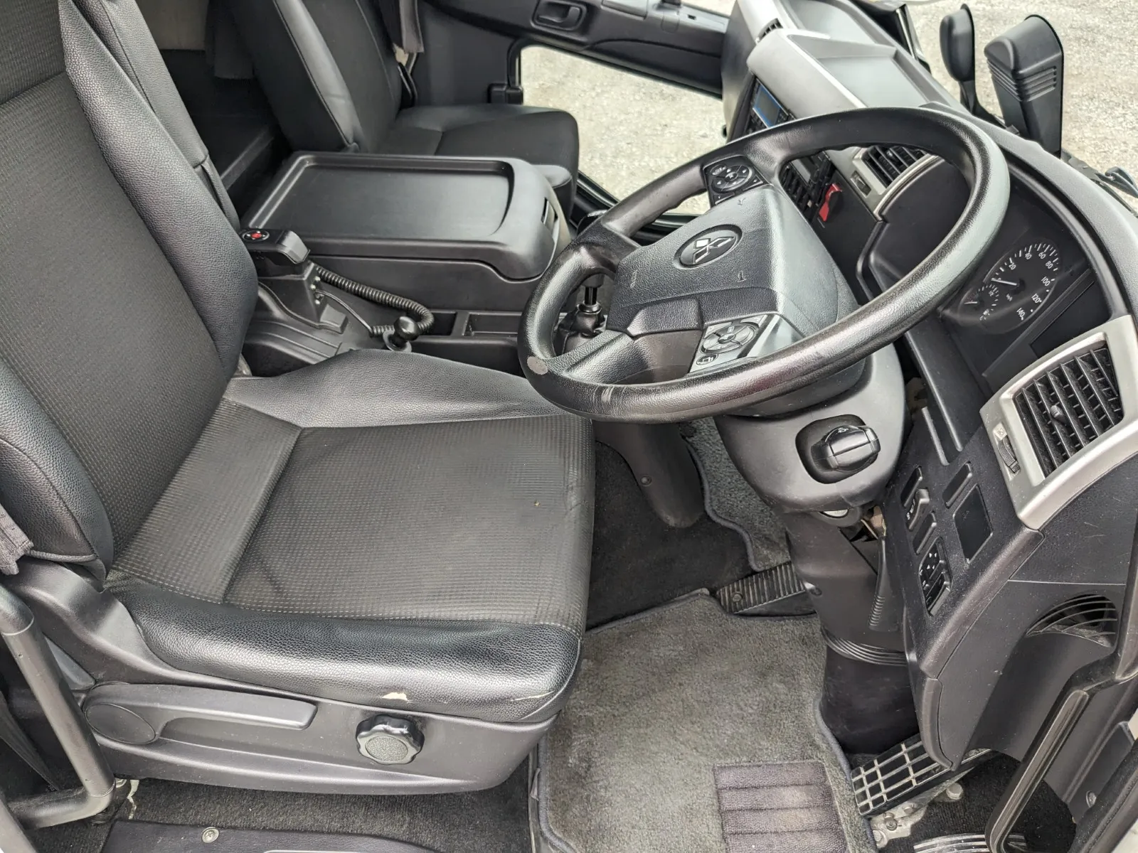 vehicle_image_20260716090056ljcyPqrsvv.webp
