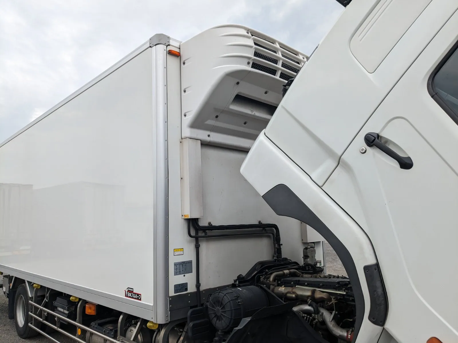 vehicle_image_20260716090102qR08ros2fb.webp