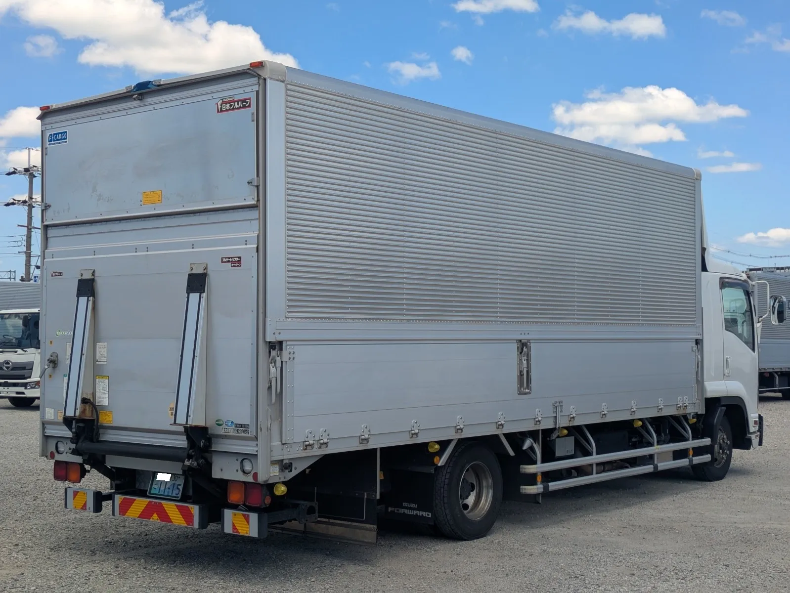 vehicle_image_20260806095040mpOzF9QNXl.webp