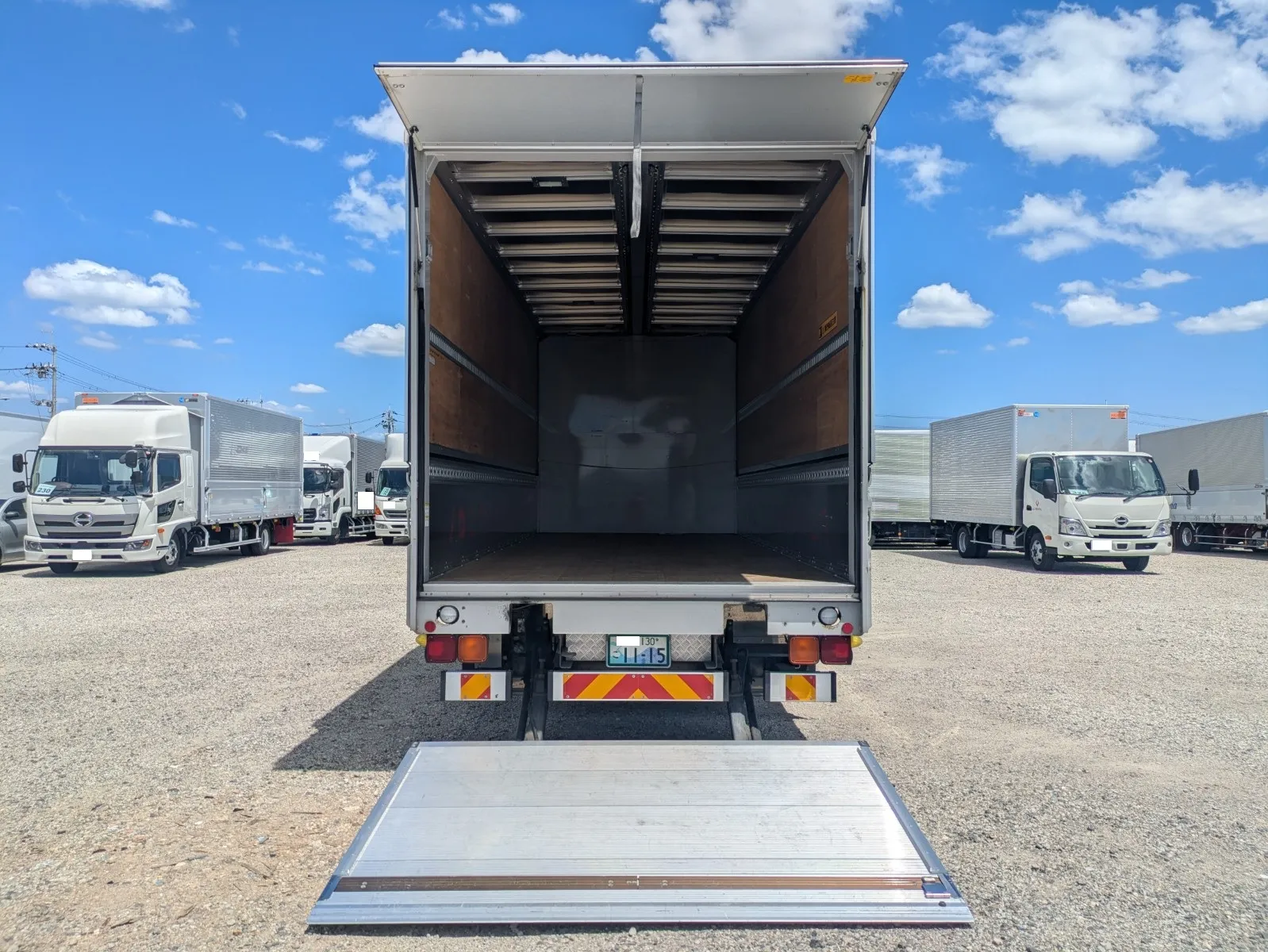 vehicle_image_20260806095042oefZ3hzGN2.webp