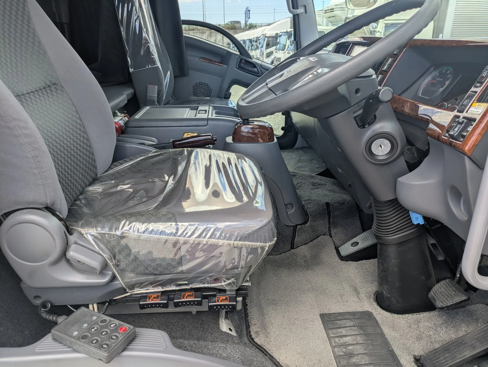 vehicle_image_20260806095052JrTCgHQNRZ.webp
