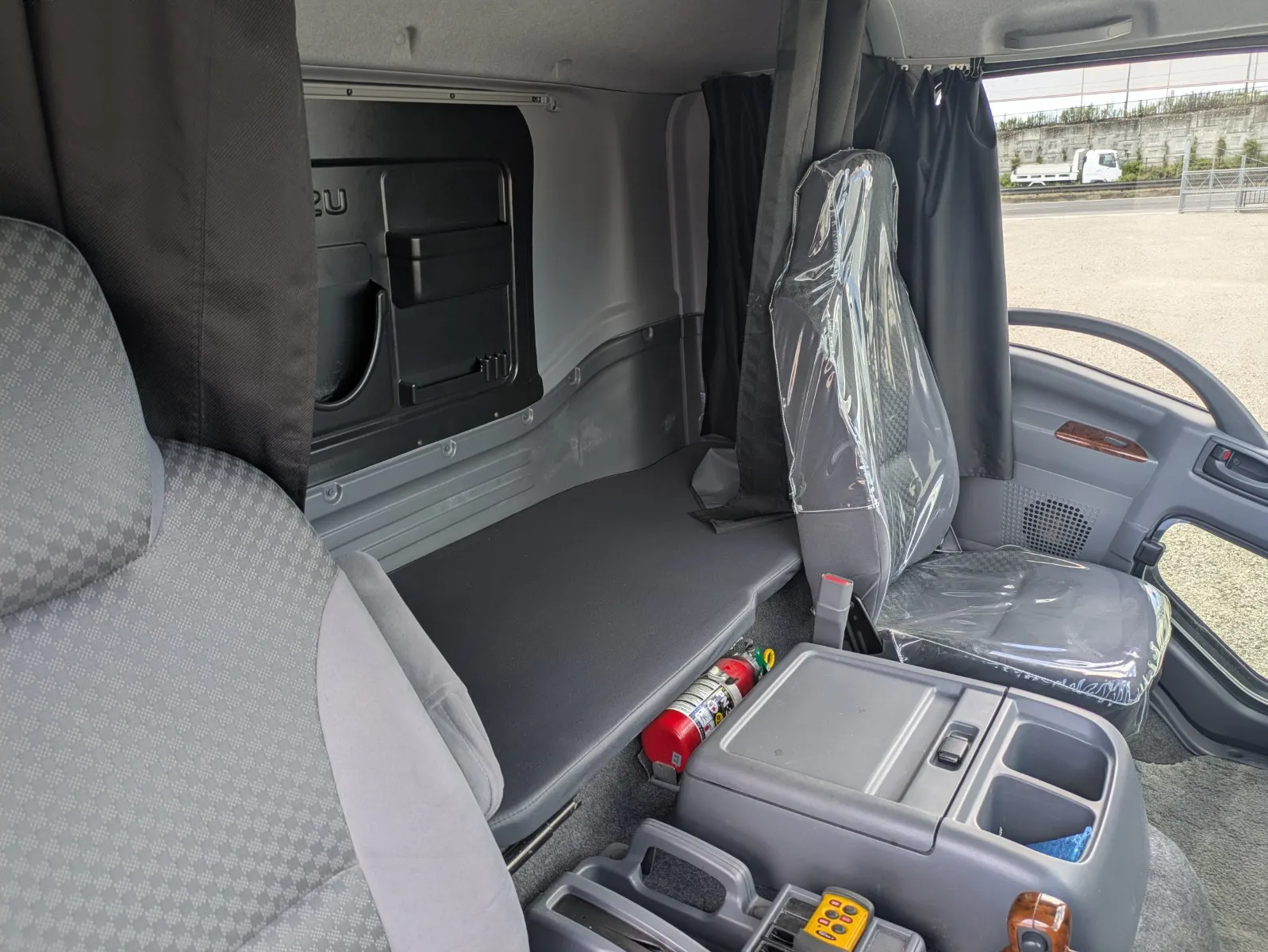 vehicle_image_20260806095052Phk8aGI1xa.webp