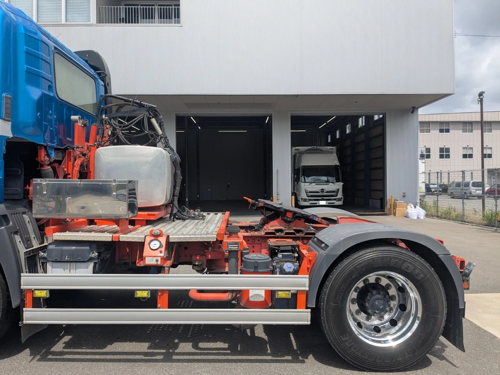 vehicle_image_20260716111044uO1BdzfGkl.webp