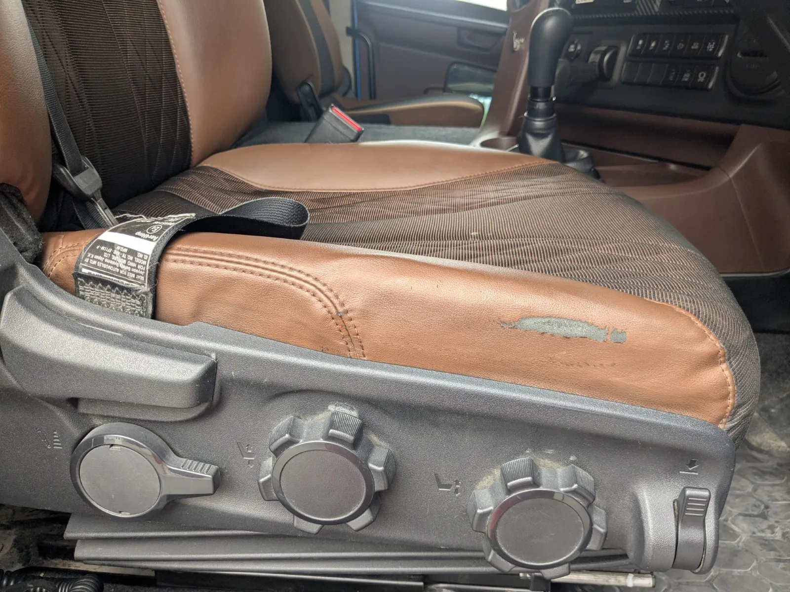 vehicle_image_20260716111048DlWcVB3i5R.webp
